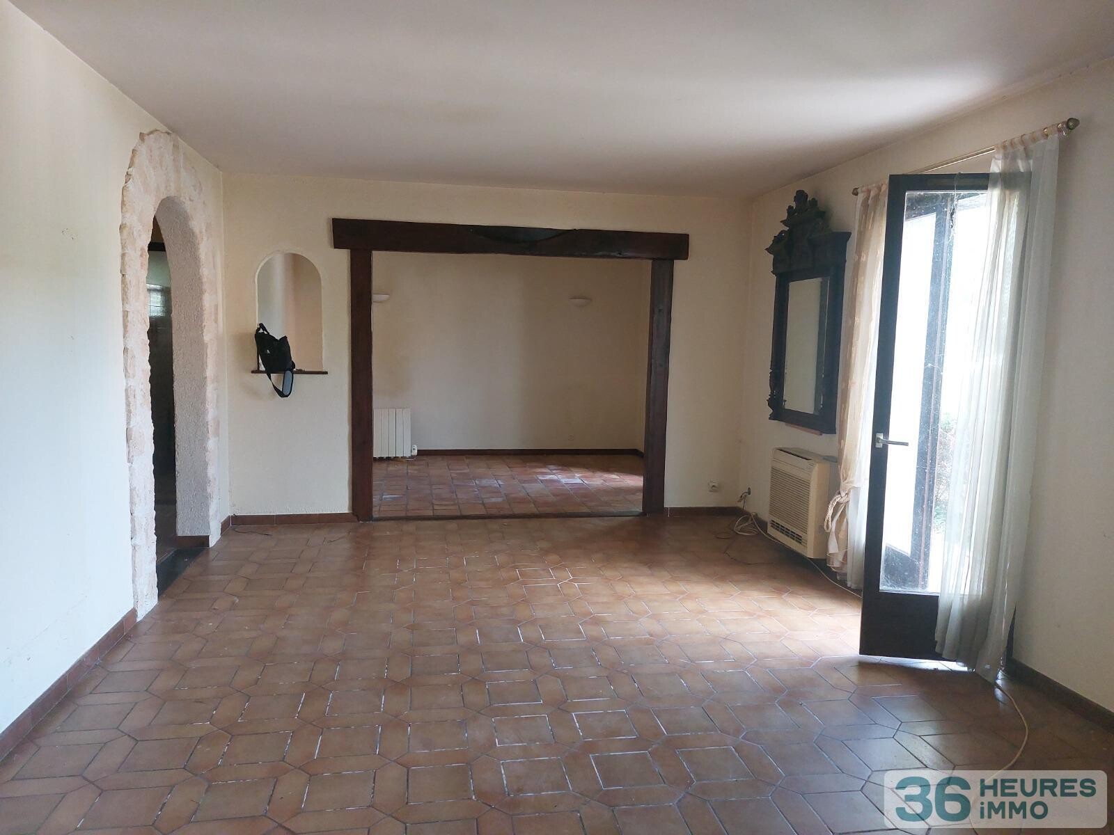 Maison T6 de 141 m² à SAINT-FARGEAU-PONTHIERRY