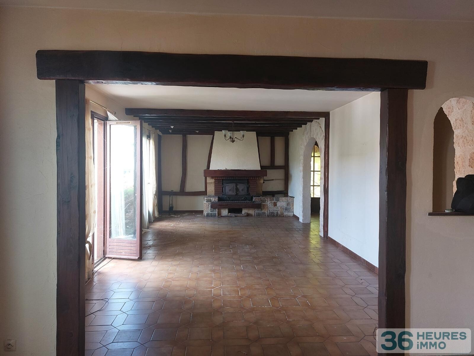 Maison T6 de 141 m² à SAINT-FARGEAU-PONTHIERRY