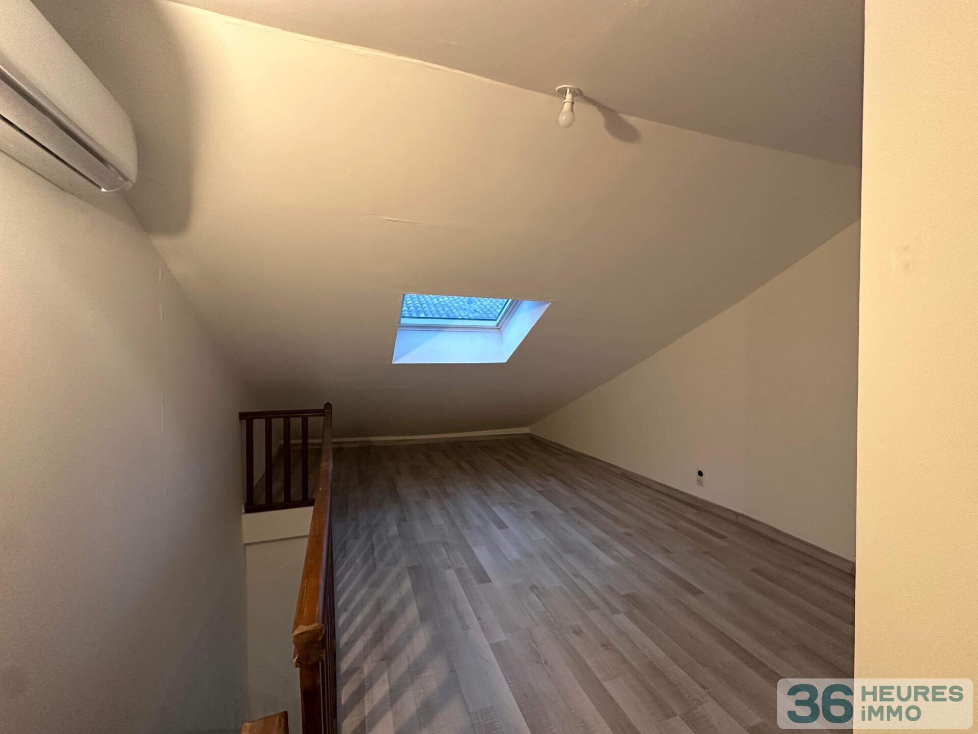 Maison de village NYONS 