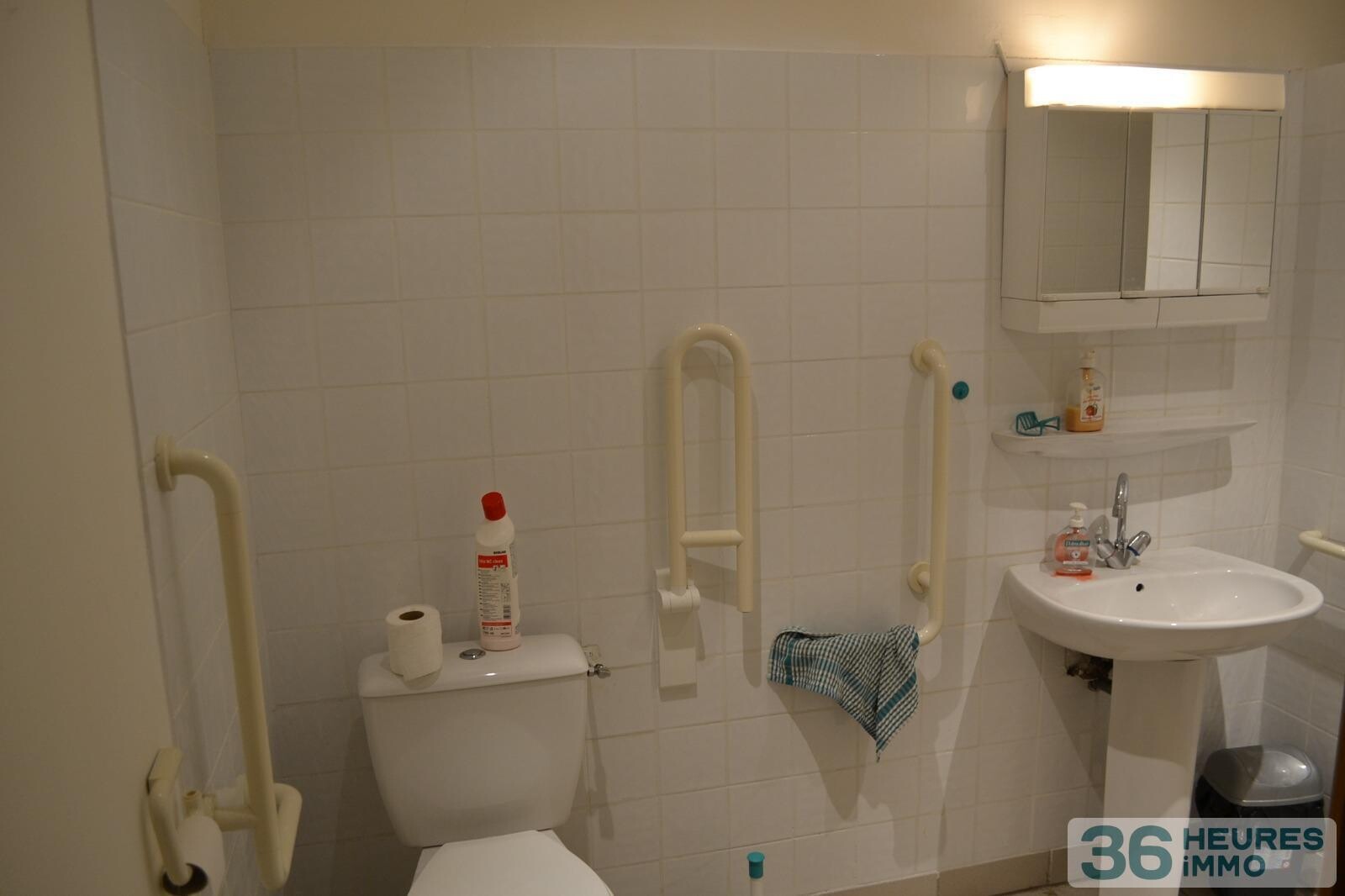 Maison à destination de bureaux et Ateliers