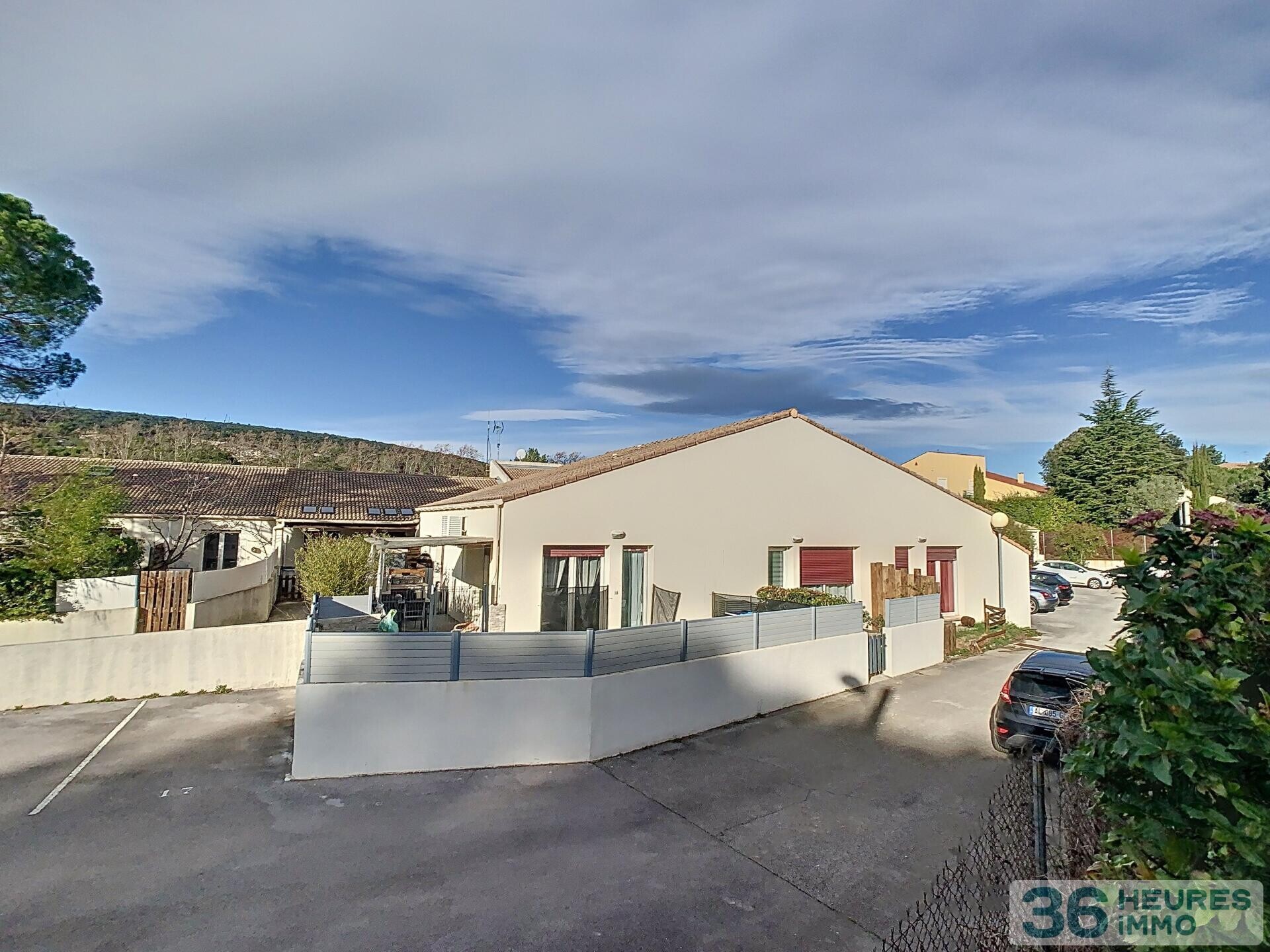 Studio et place de parking Saint Paul et Valmalle