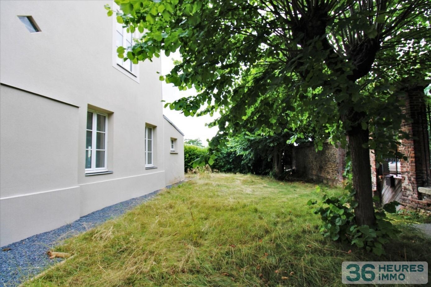 BELLE MAISON DE TYPE F6 ENTIEREMENT RENOVEE