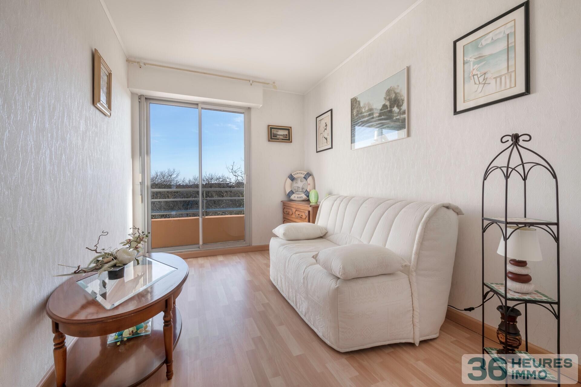 T3 FACE MER - PLAGE, MARCHE et COMMERCES A PIED