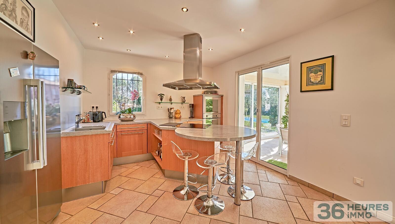 VILLA DANS QUARTIER RESIDENTIEL