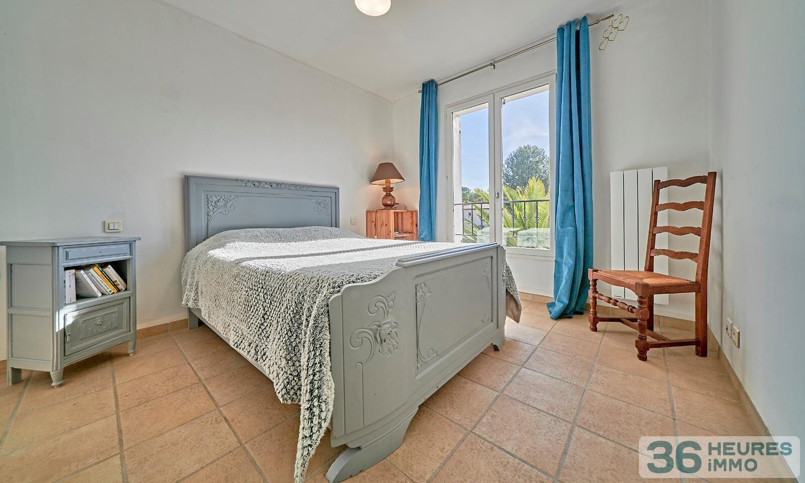 VILLA DANS QUARTIER RESIDENTIEL