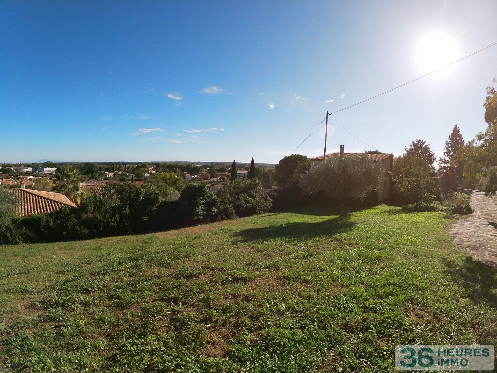 Terrain à batir de 664 m2