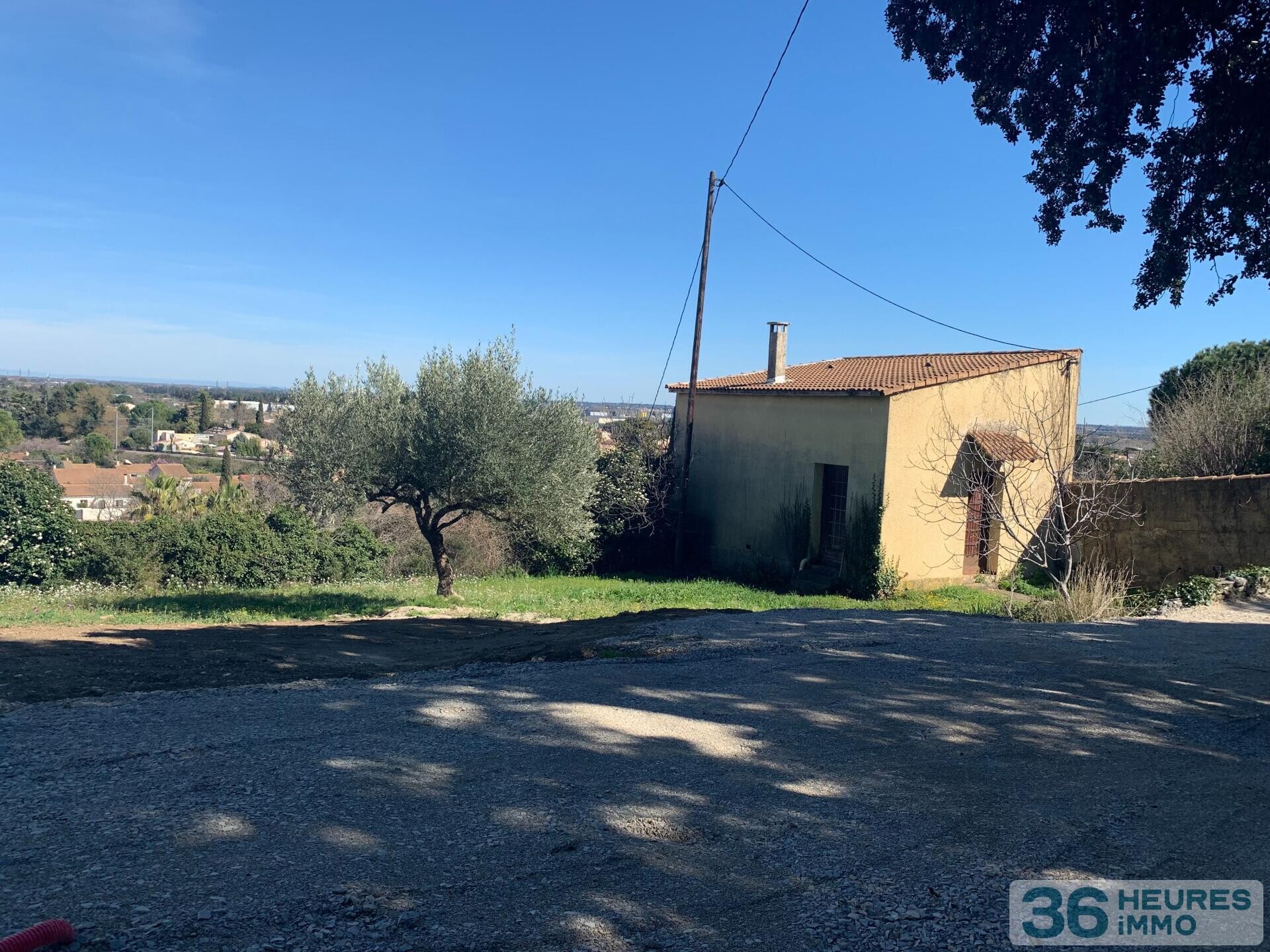Terrain à batir de 664 m2
