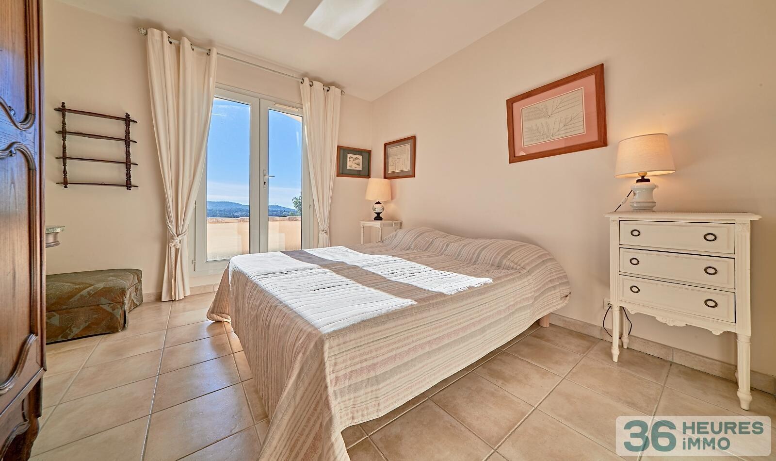 VILLA DANS QUARTIER RESIDENTIEL 