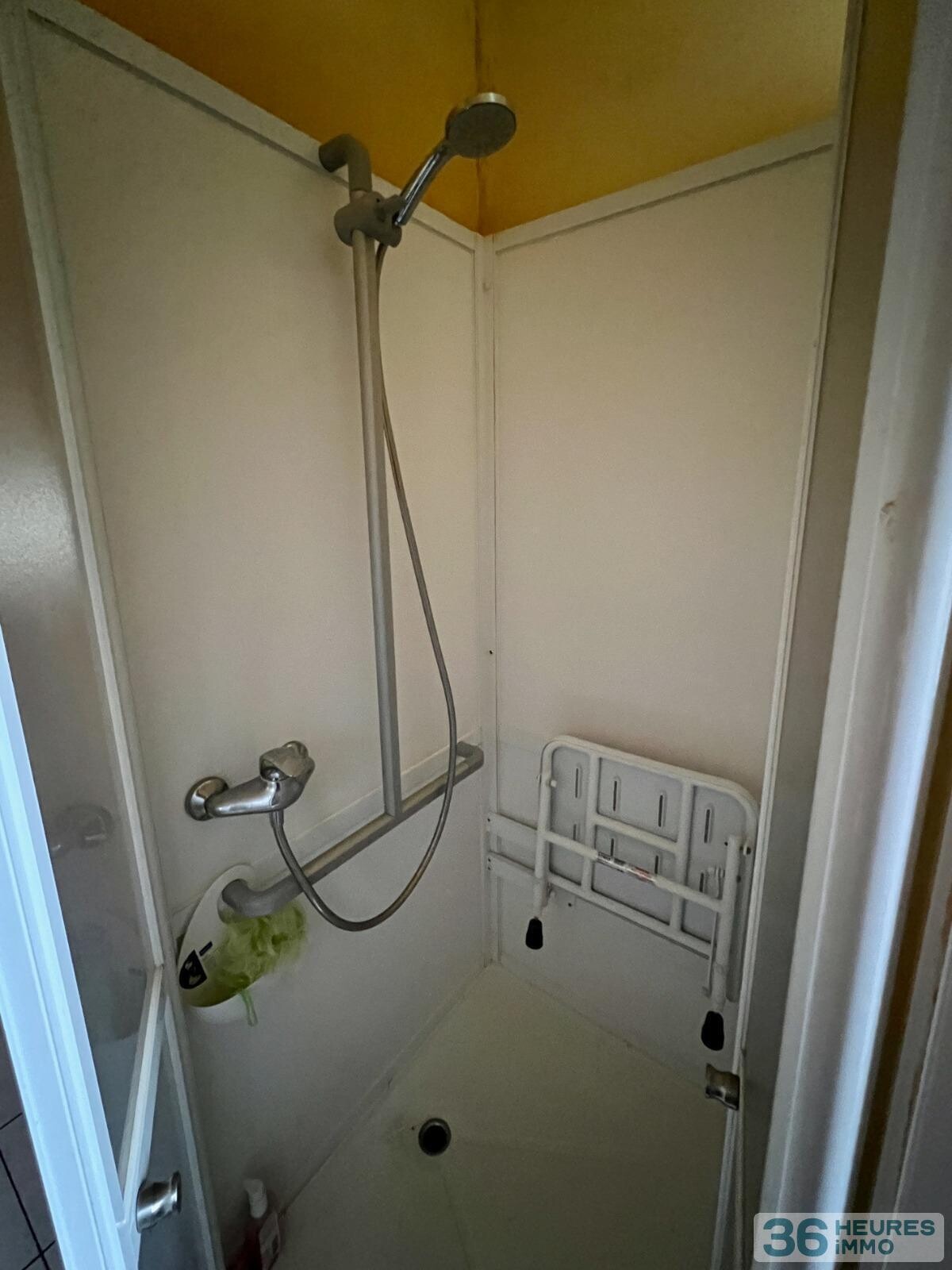 Petite Maison à rénover avec garage indépendant de 40 m² - rue de la Gare