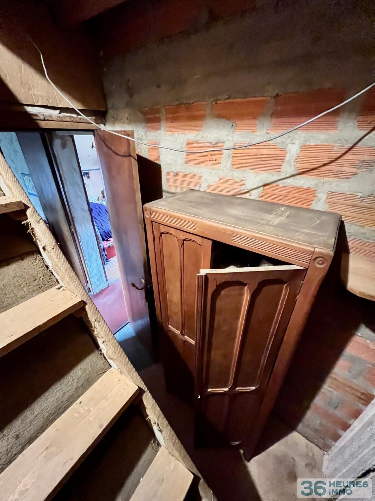 Petite Maison à rénover avec garage indépendant de 40 m² - rue de la Gare