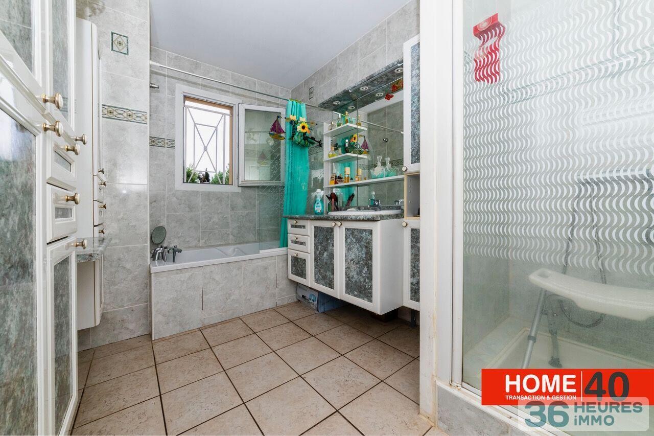 Maison 3 chambres + 2 garages 