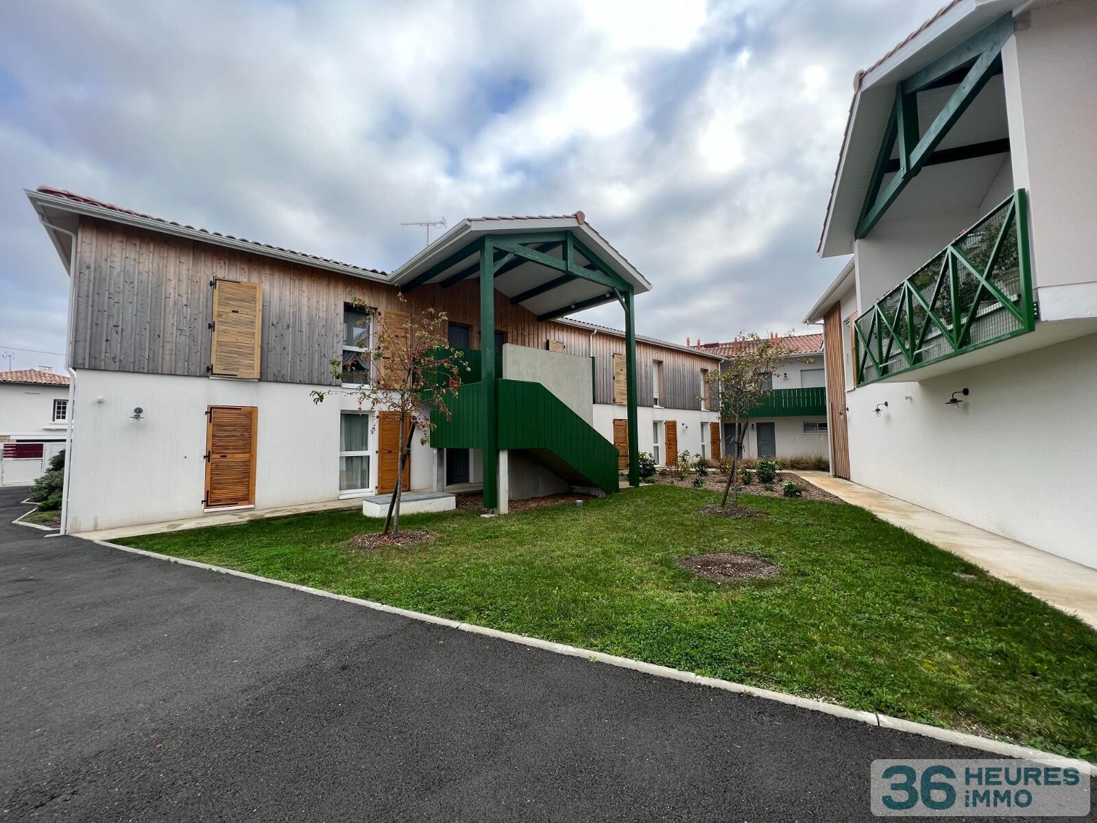 APPARTEMENT PARFAIT ETAT