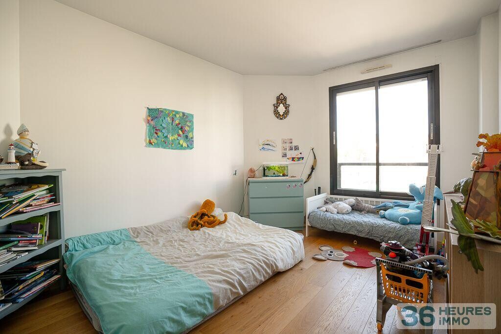 Paris 18ème - proche de la rue du Poteau - Appartement 3 pièces 77.01 m2