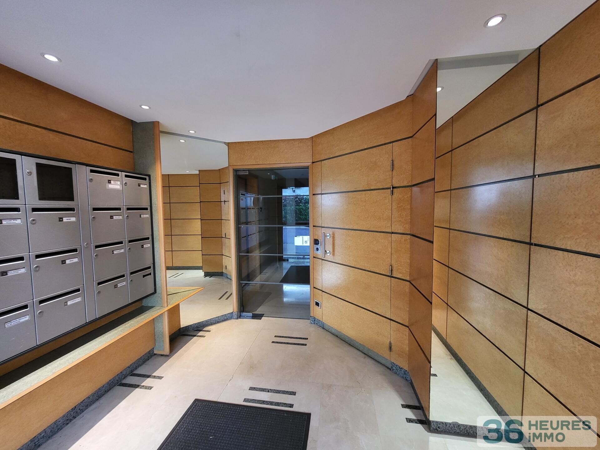 Paris 18ème - proche de la rue du Poteau - Appartement 3 pièces 77.01 m2