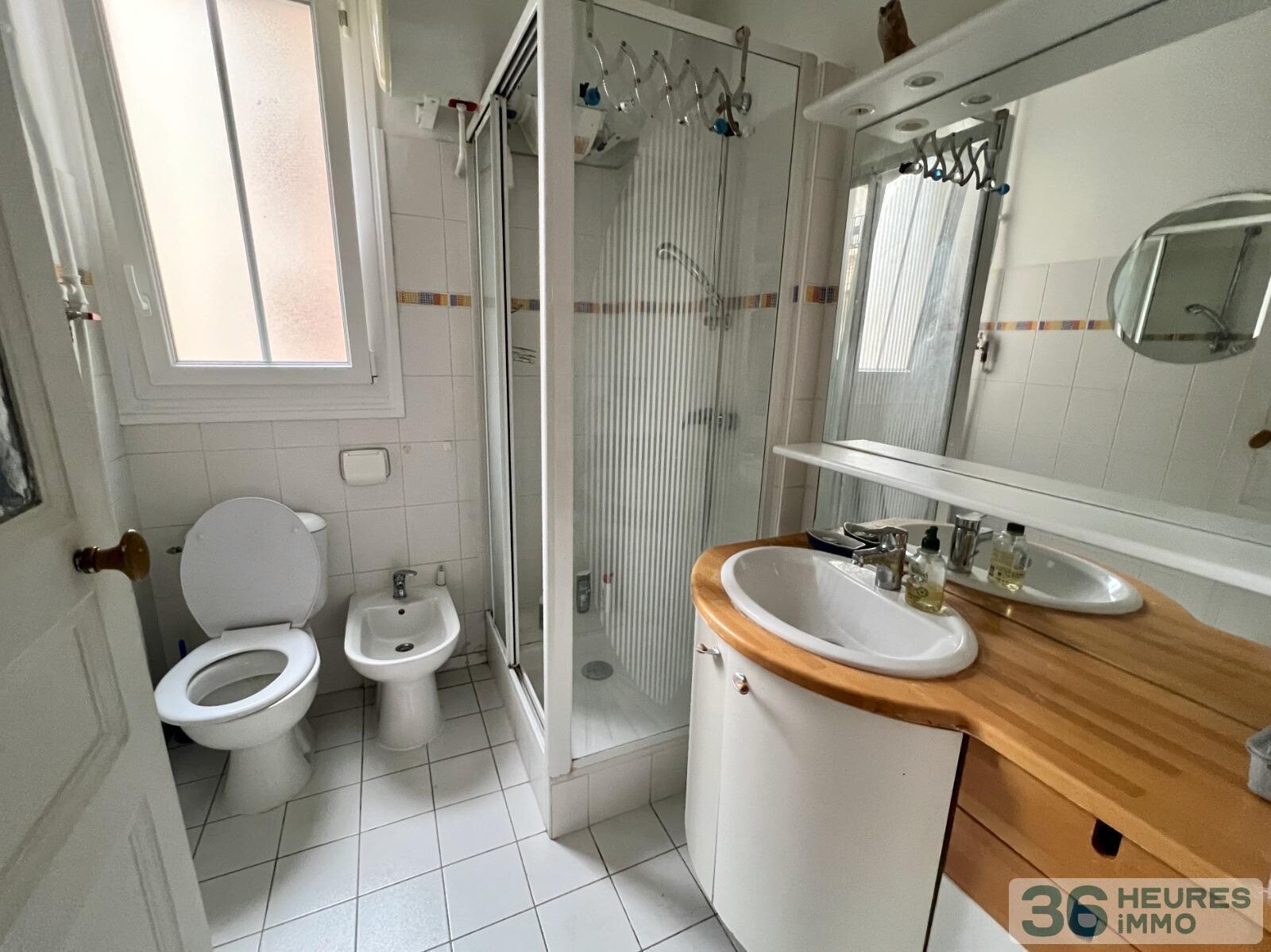 Beau 2 pièces dans immeuble pierre et brique