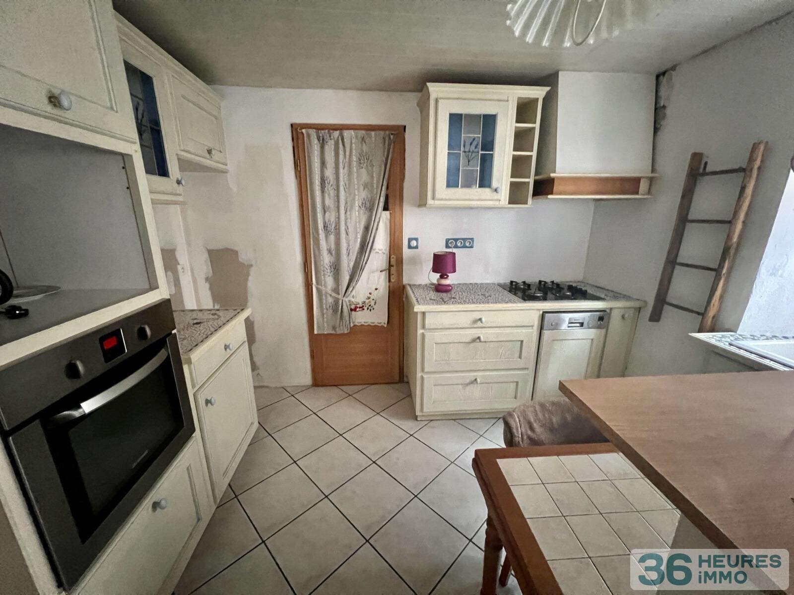 Maison de ville à rénover - 