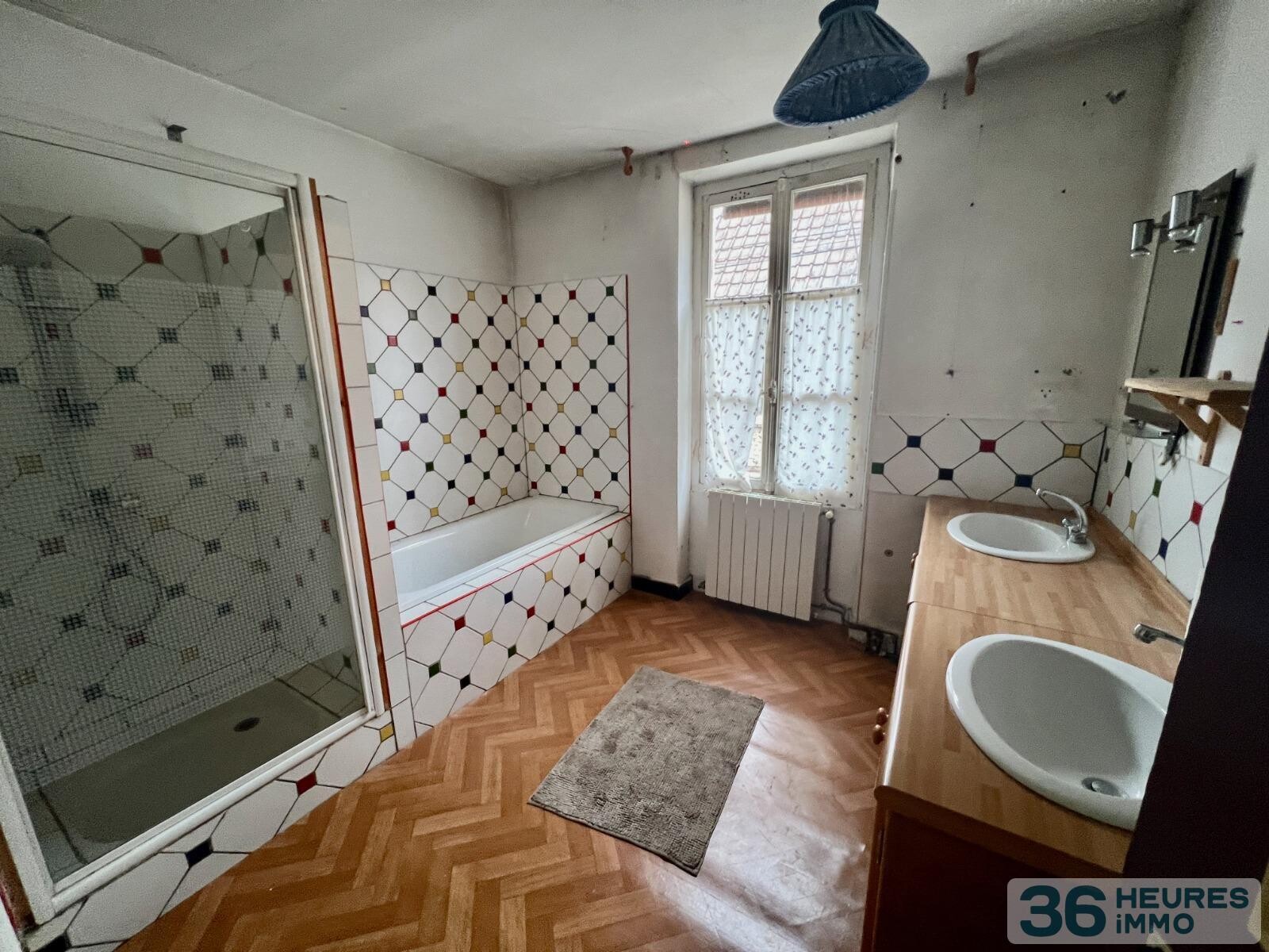 Maison de ville à rénover - 