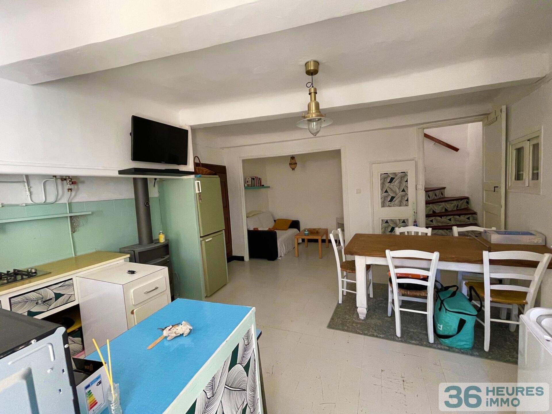 Maison de en ville, grande terrasse et potentiel