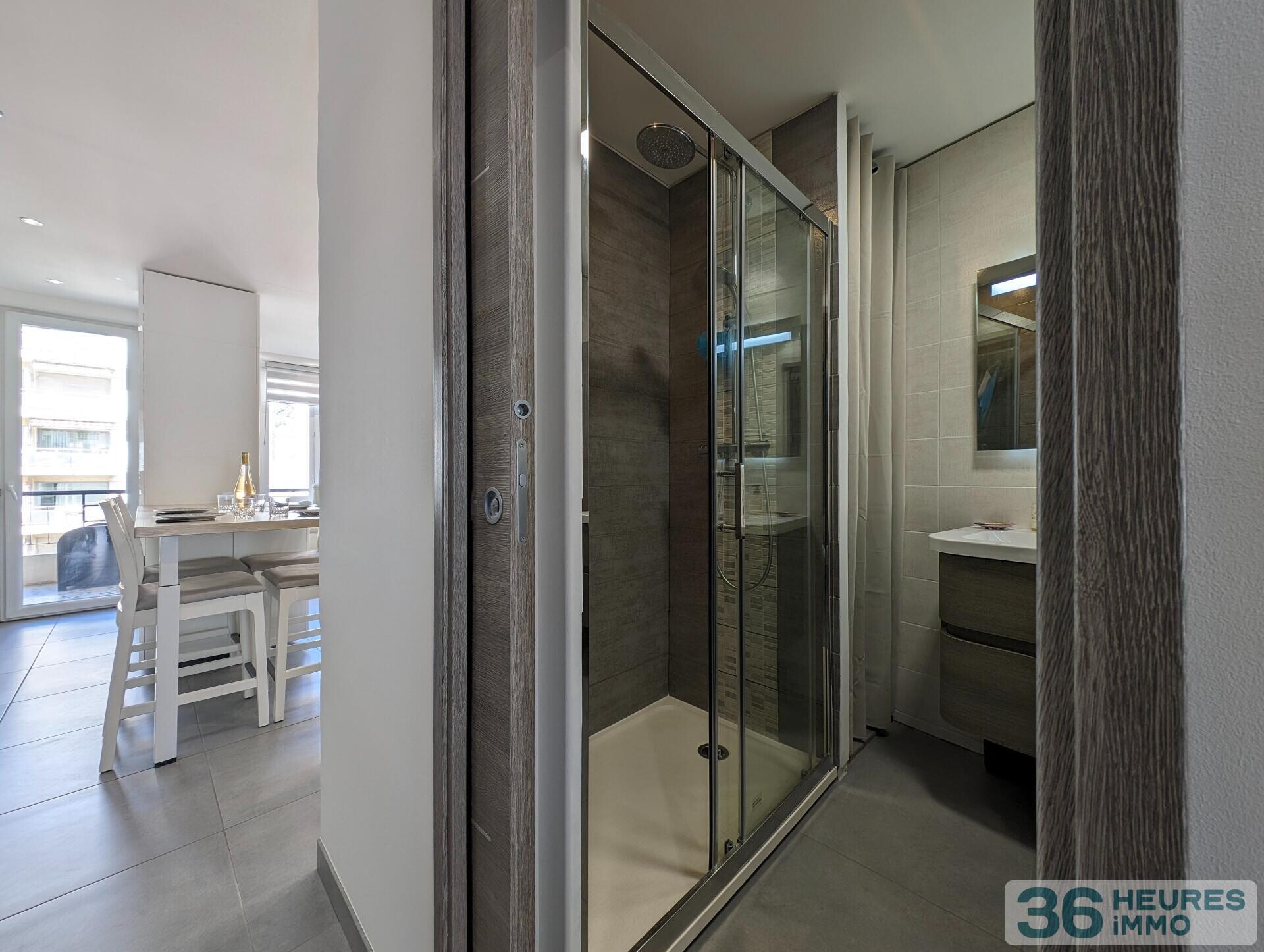 Nice - Californie : Sublime 2p neuf avec 2 Terrasses, cave et aperçu mer