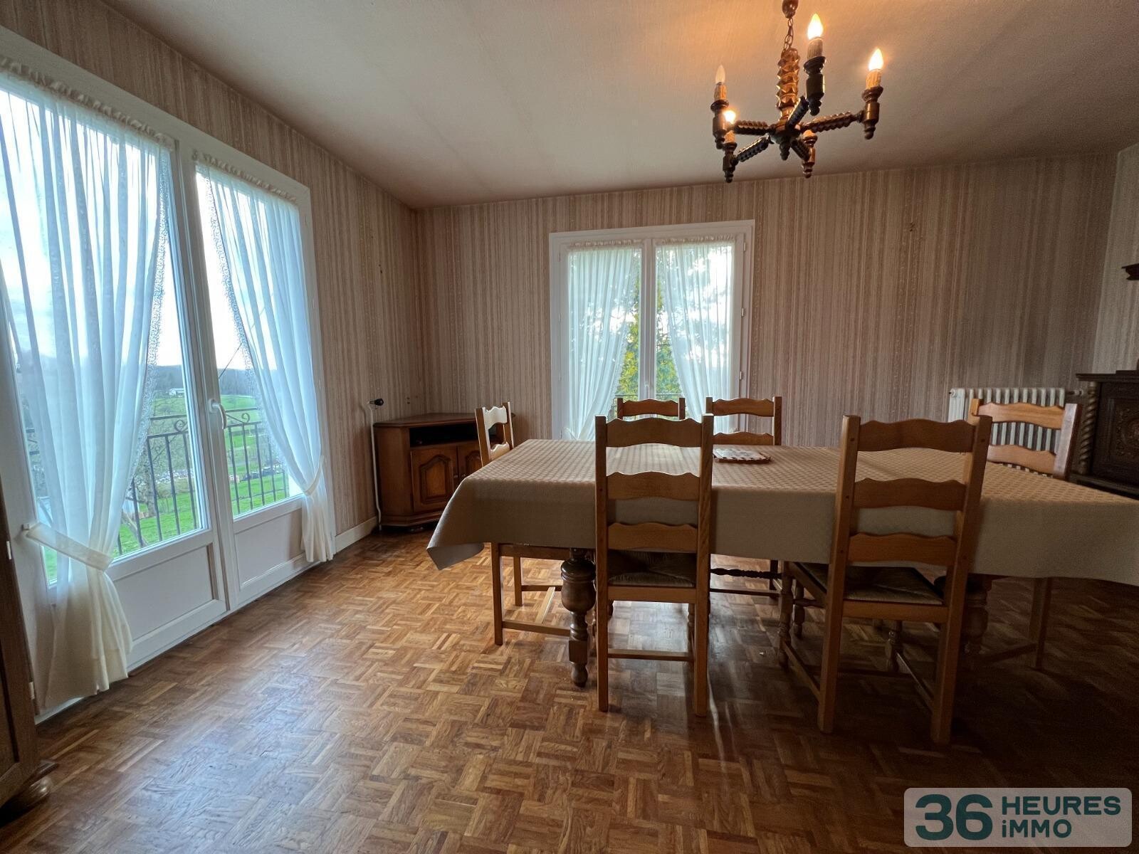 Maison individuelle traditionnelle à rafraîchir 