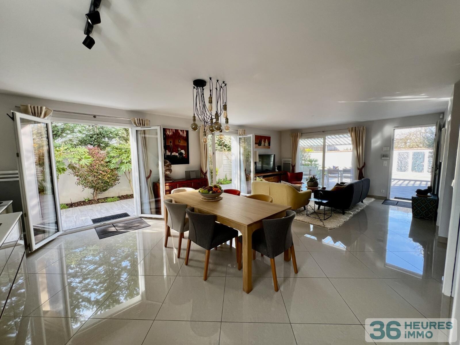 Très belle maison moderne avec prestations haut de game - 