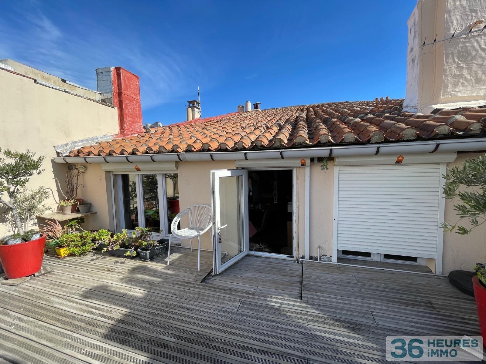 VIEUX PORT DUPLEX  87 M2 + GRANDE TERRASSE 
