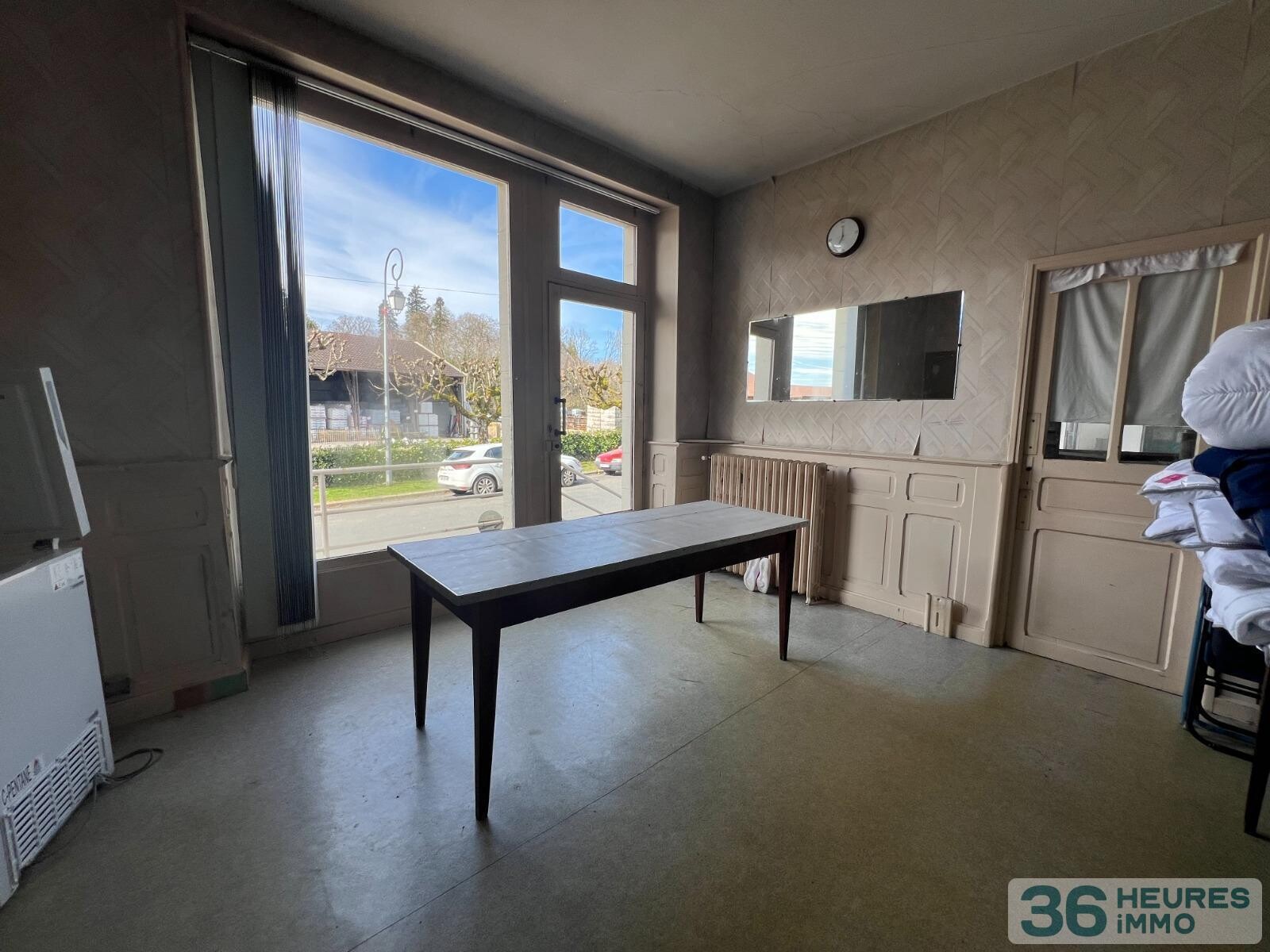 Ancien hôtel dans le centre-bourg de Pompadour