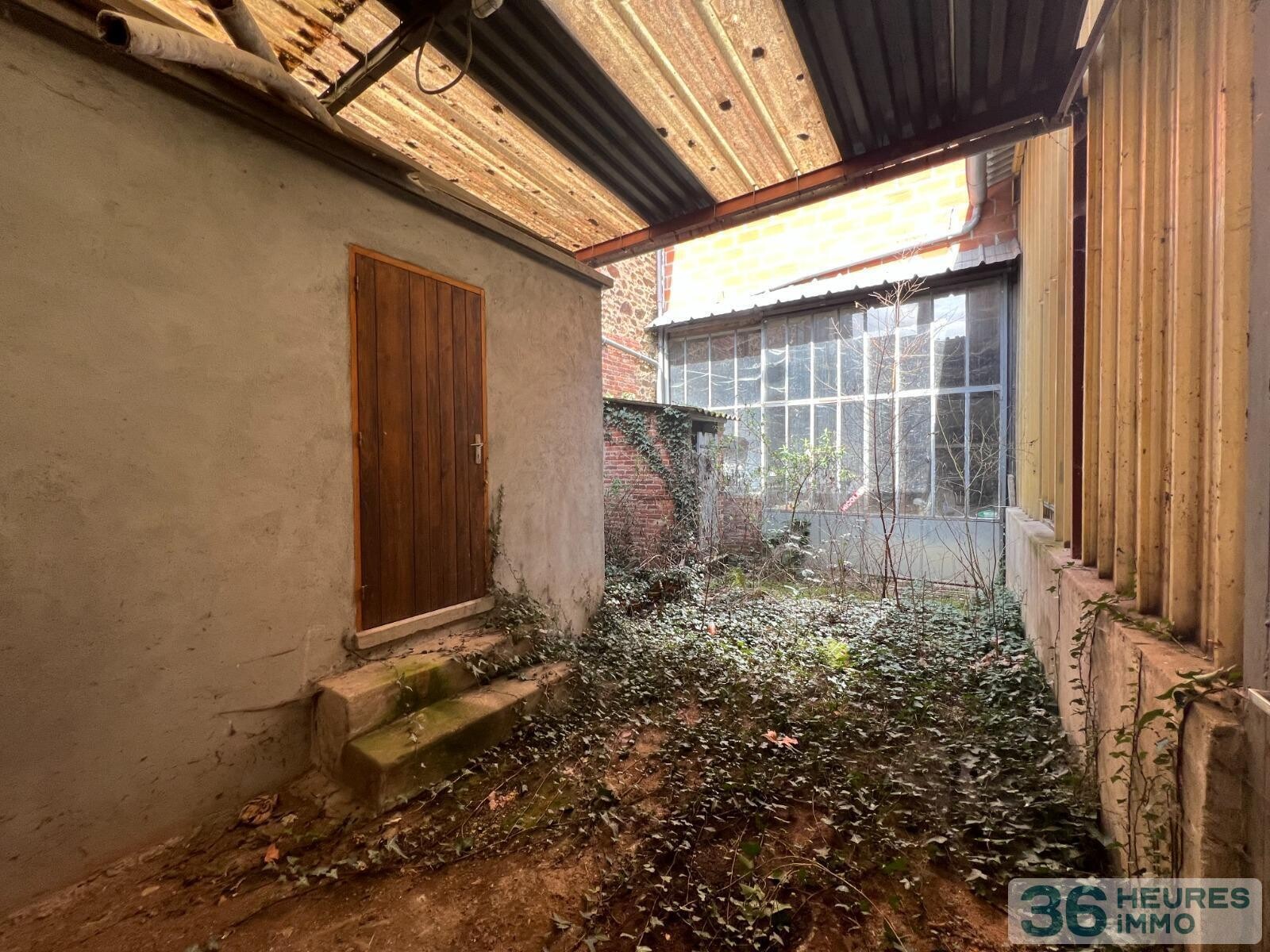 Ancien hôtel dans le centre-bourg de Pompadour