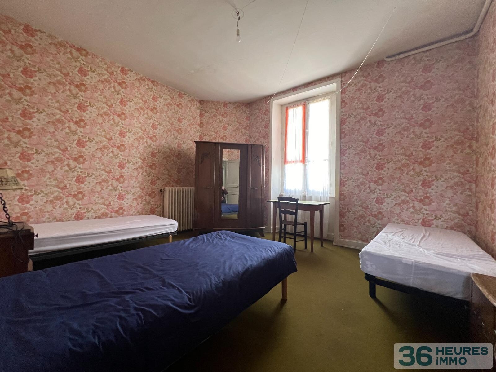 Ancien hôtel dans le centre-bourg de Pompadour