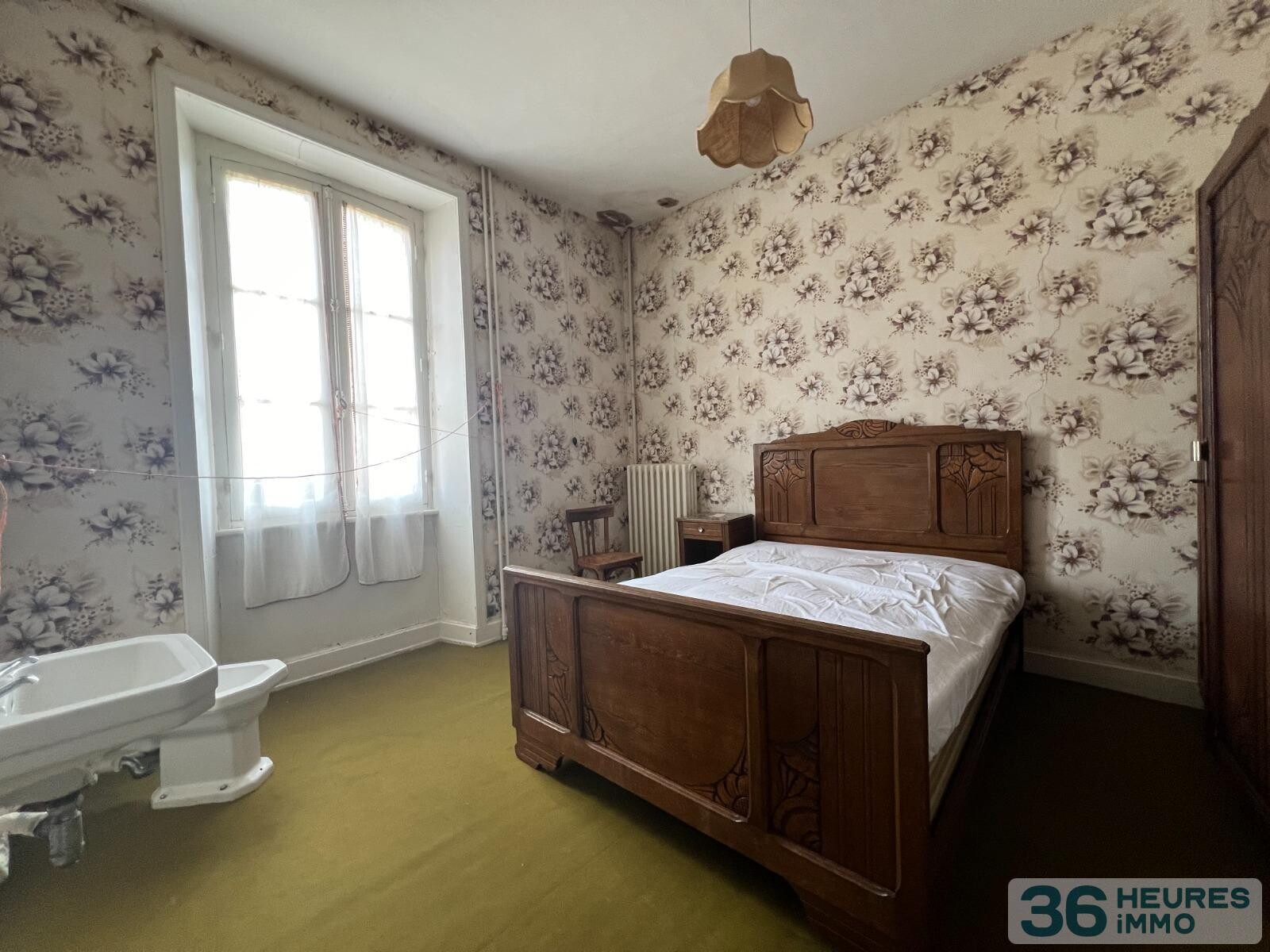 Ancien hôtel dans le centre-bourg de Pompadour