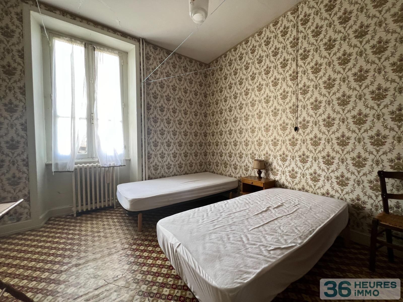 Ancien hôtel dans le centre-bourg de Pompadour