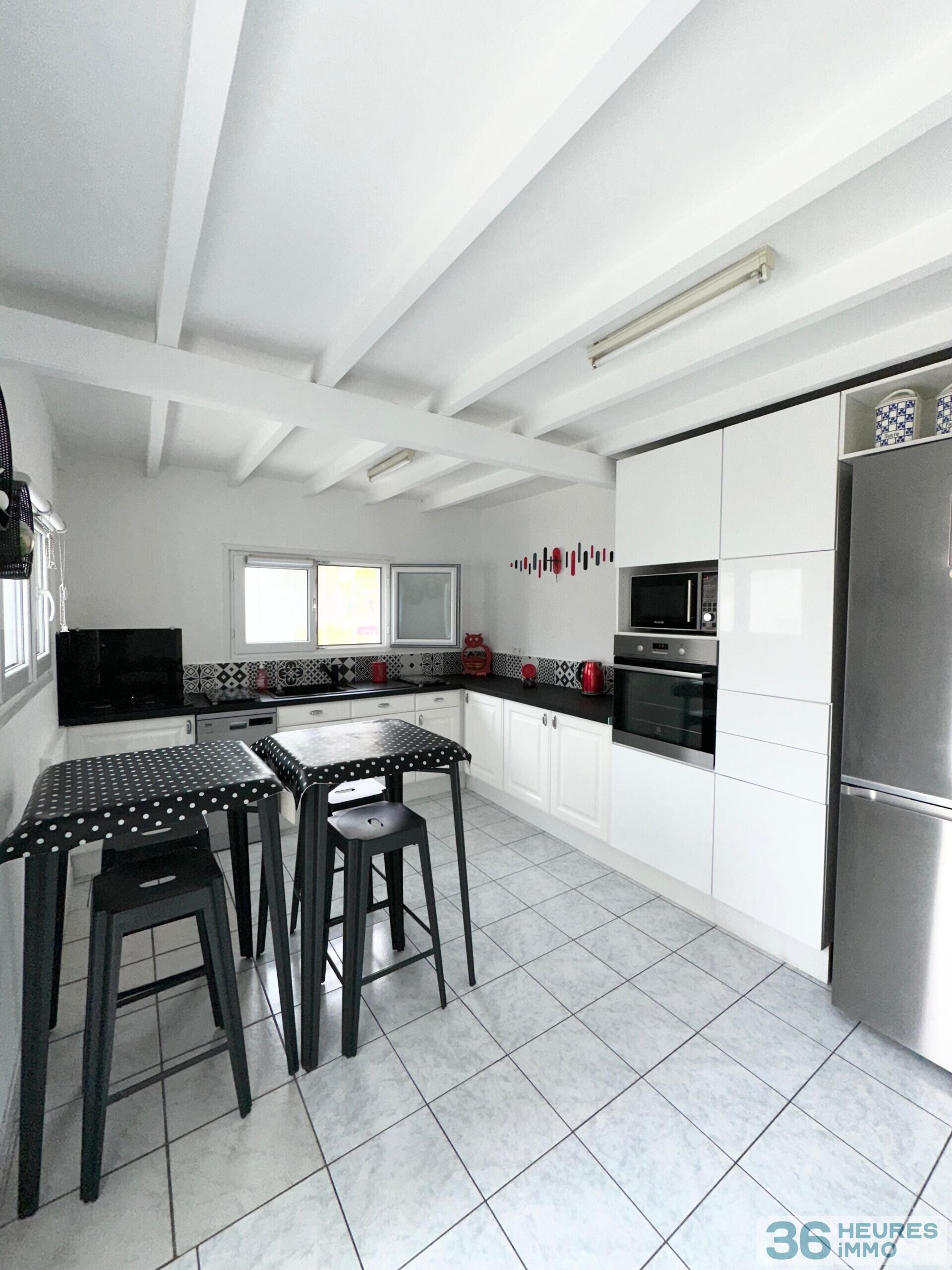 MAISON 114M2 SUR 308M2 DE TERRAIN