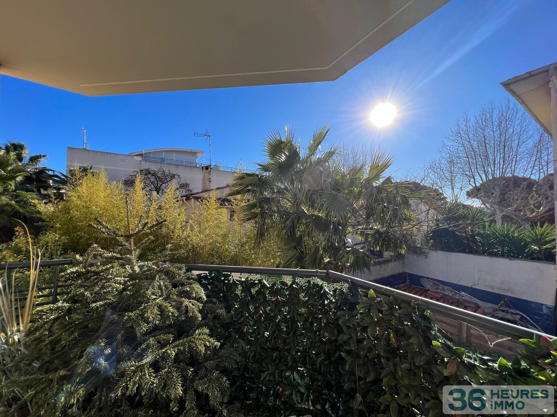 T3 PORT FREJUS AVEC TERRASSE ET GARAGE