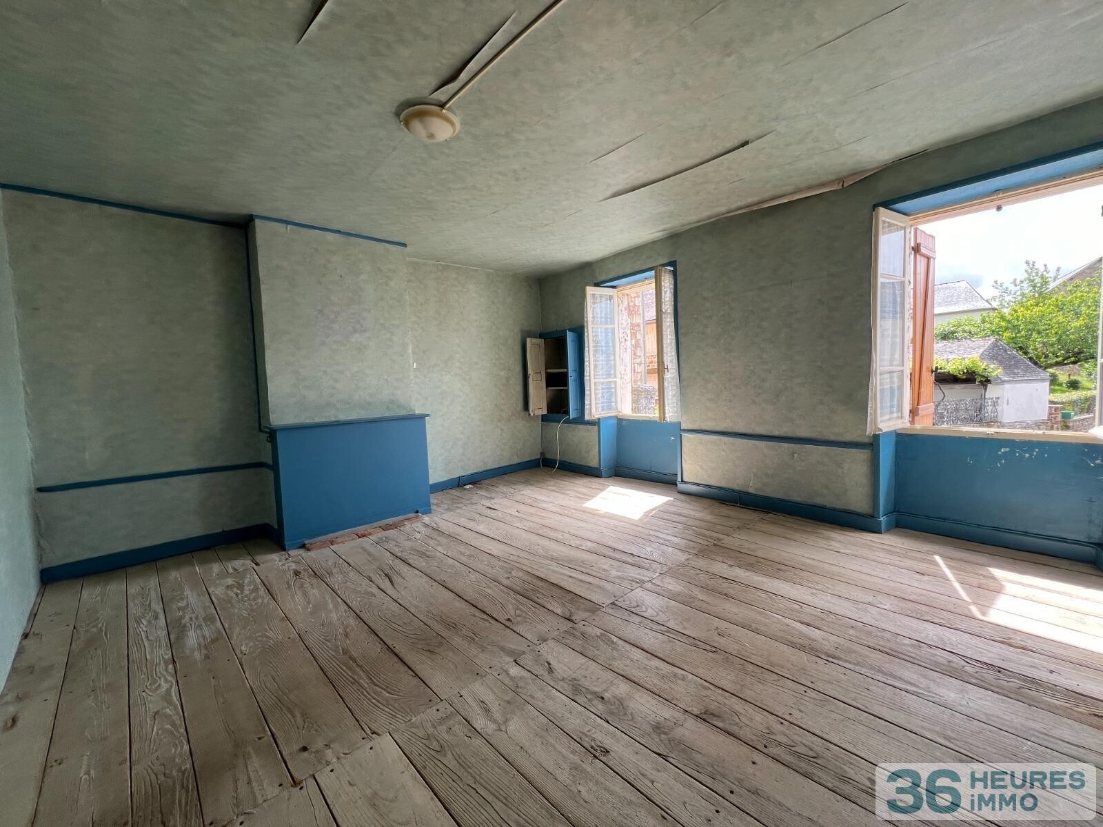 Maison de bourg avec caractère 