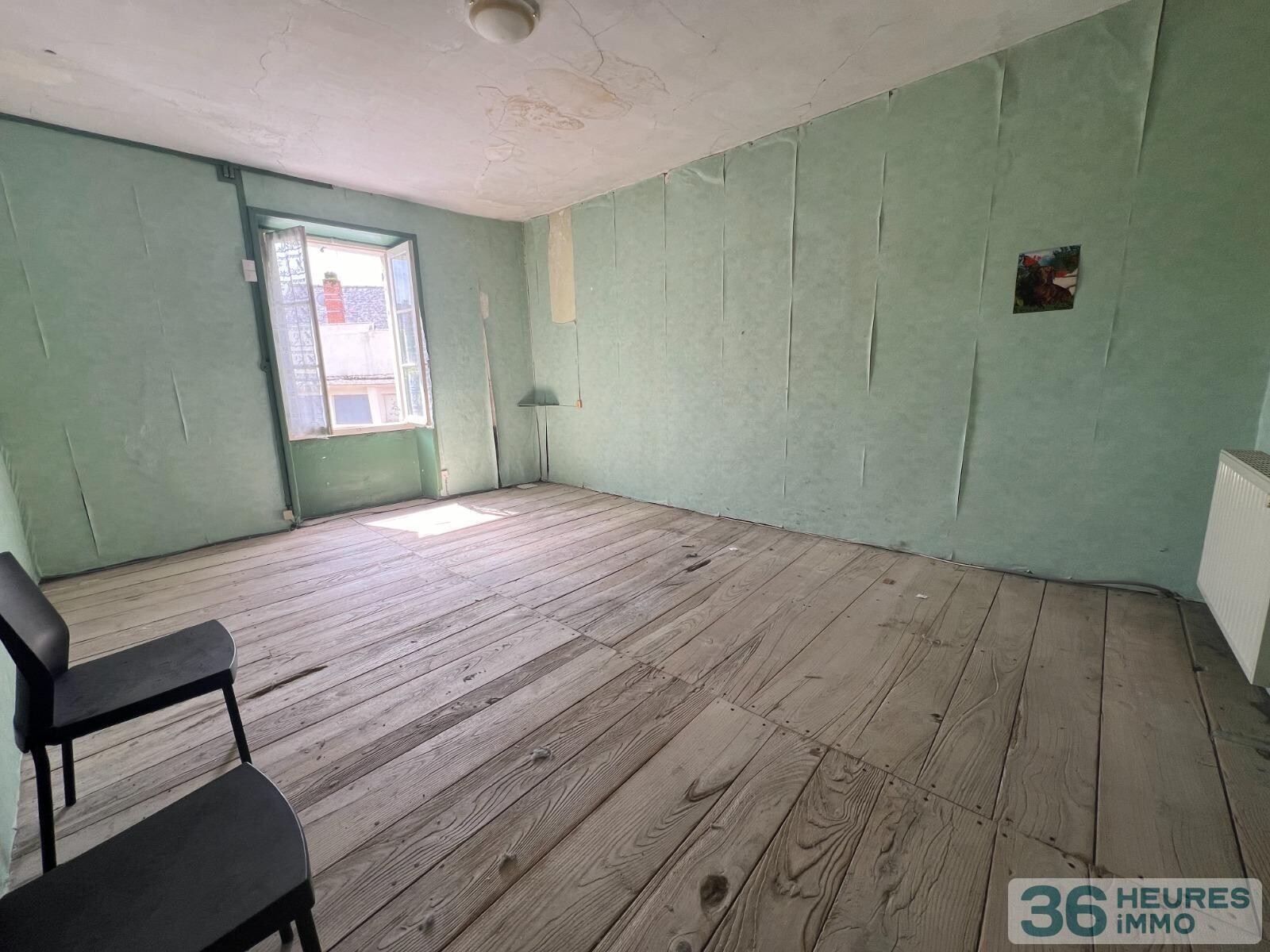 Maison de bourg avec caractère 