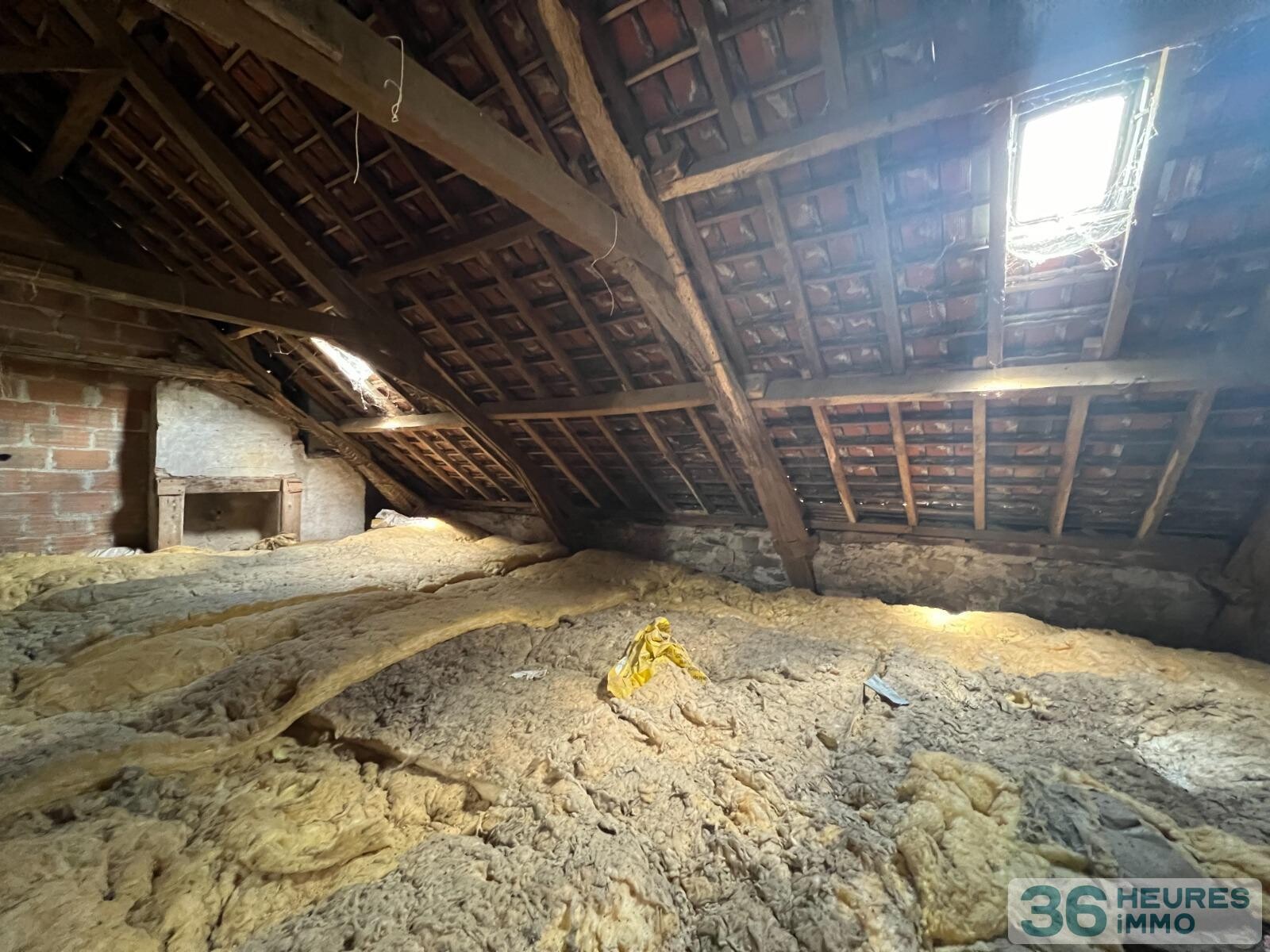 Maison de bourg avec caractère 