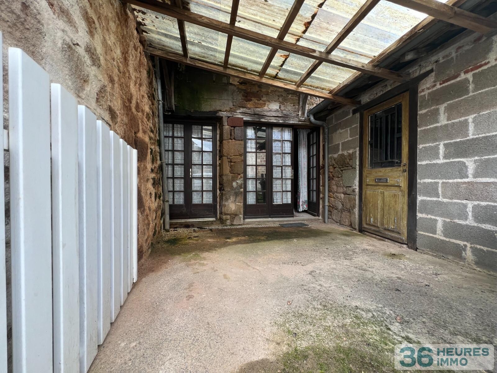 Maison de bourg avec caractère 