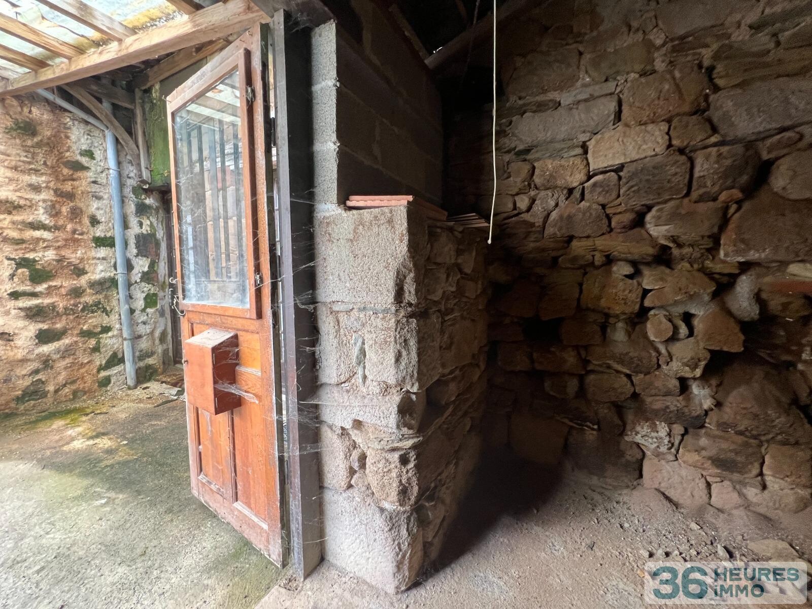 Maison de bourg avec caractère 