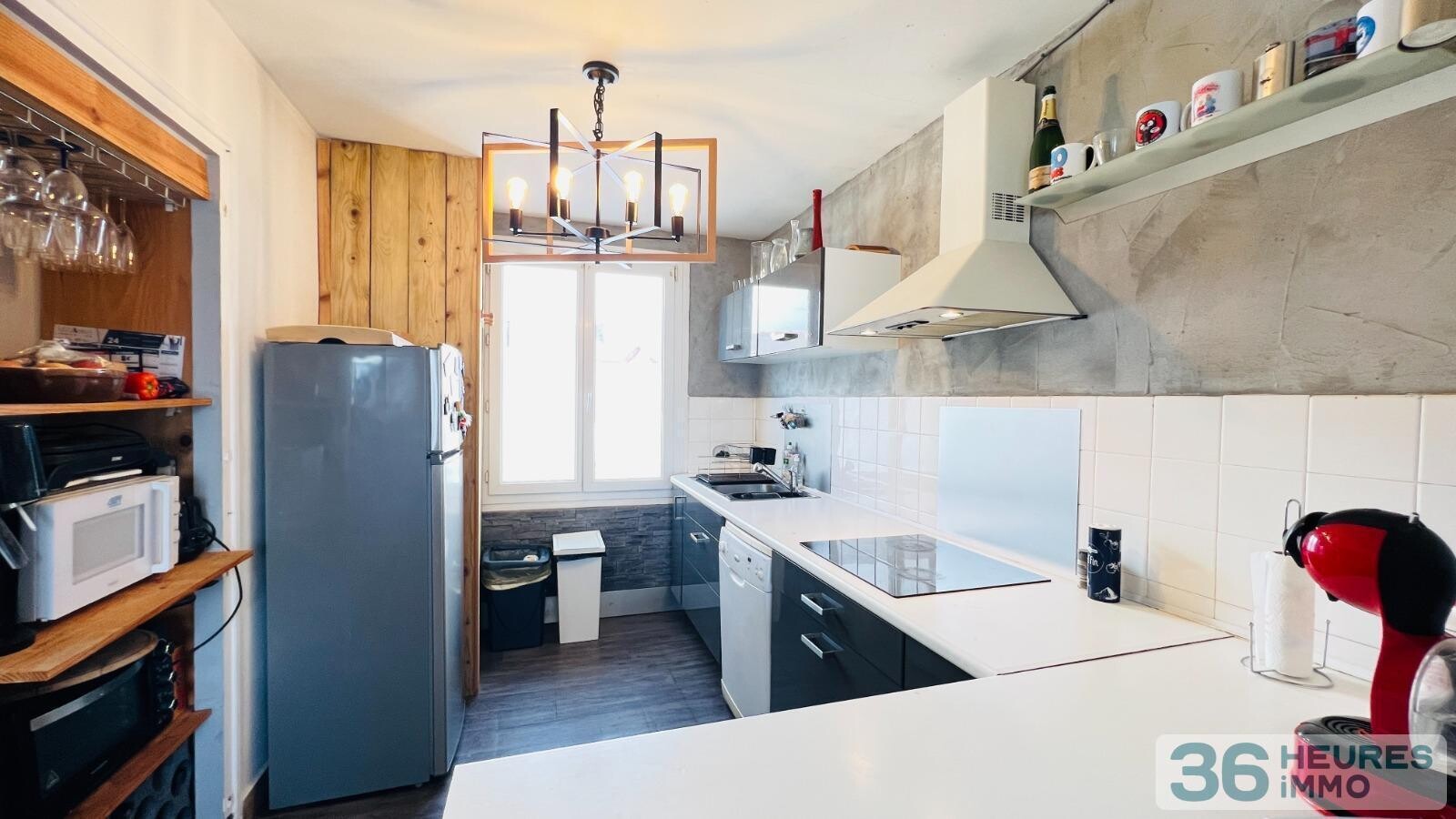 Maison de ville avec jardin et garages