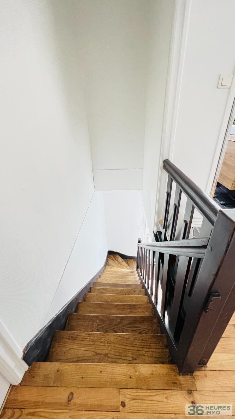 Maison de ville avec jardin et garages