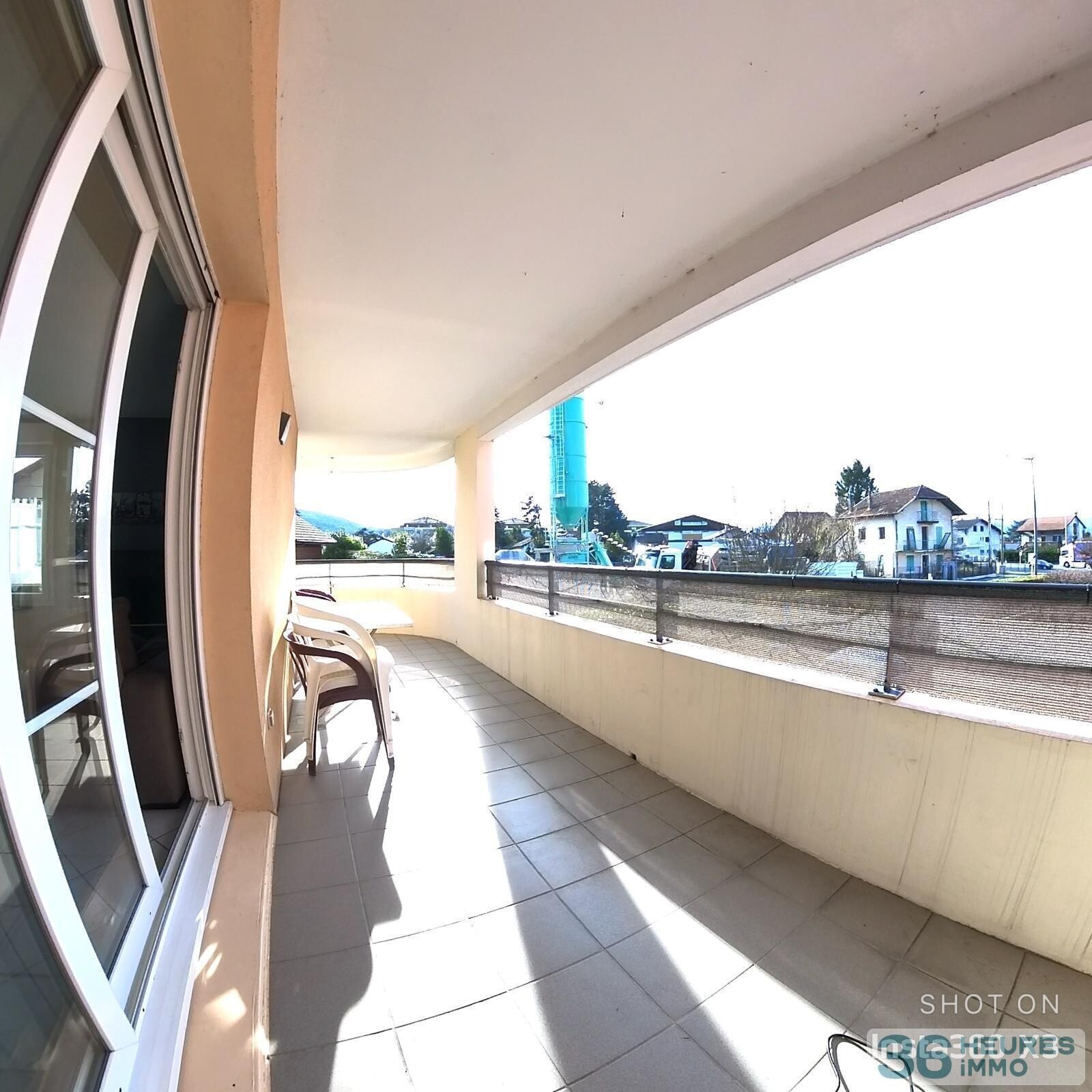 Grand T2 avec terrasse et garage