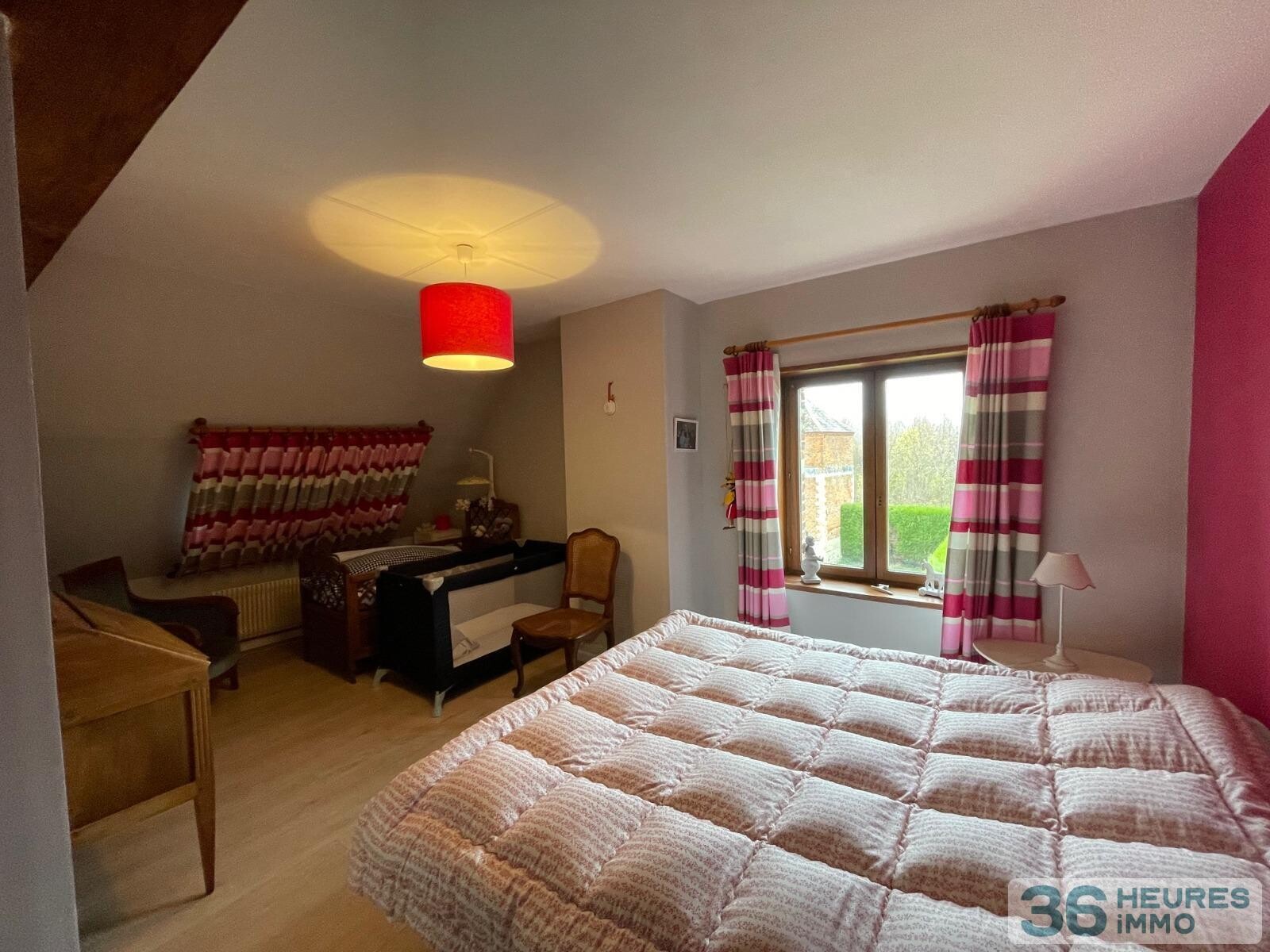 PROPRIETE de 464m² environ sur 8.413m² de terrain 