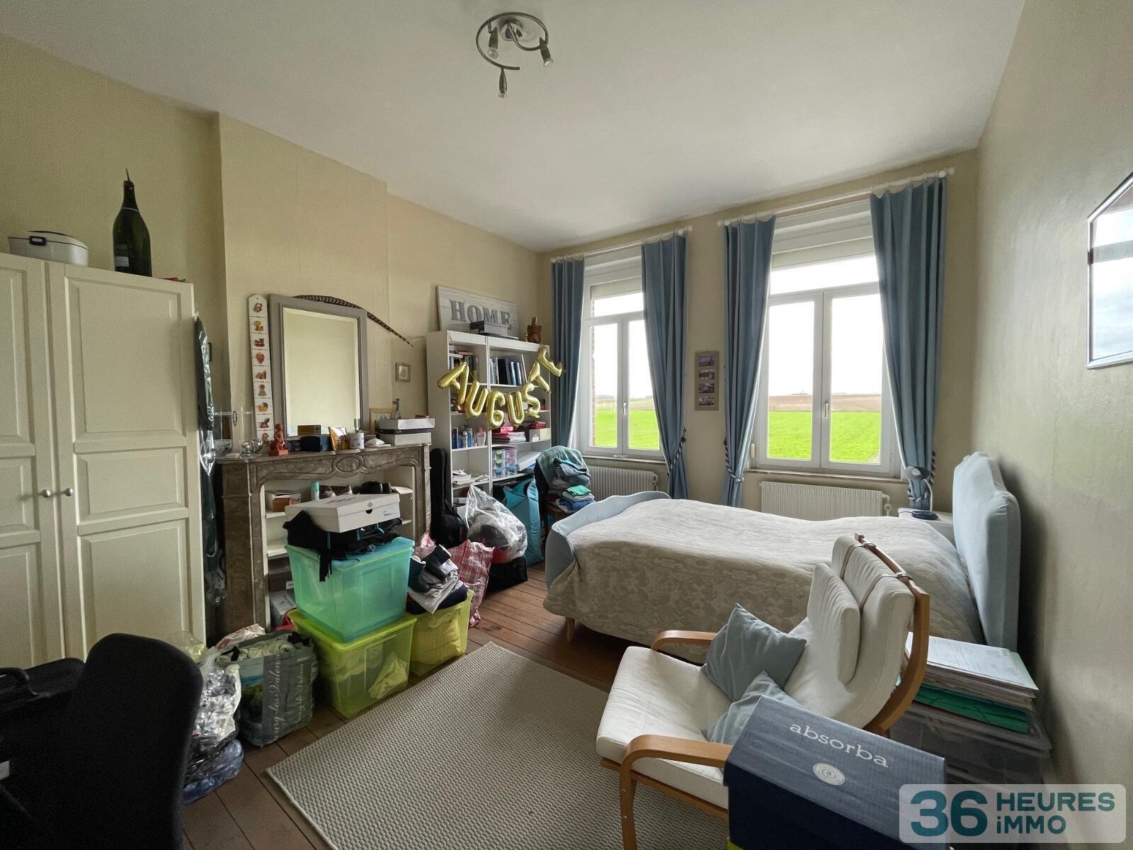 PROPRIETE de 464m² environ sur 8.413m² de terrain 