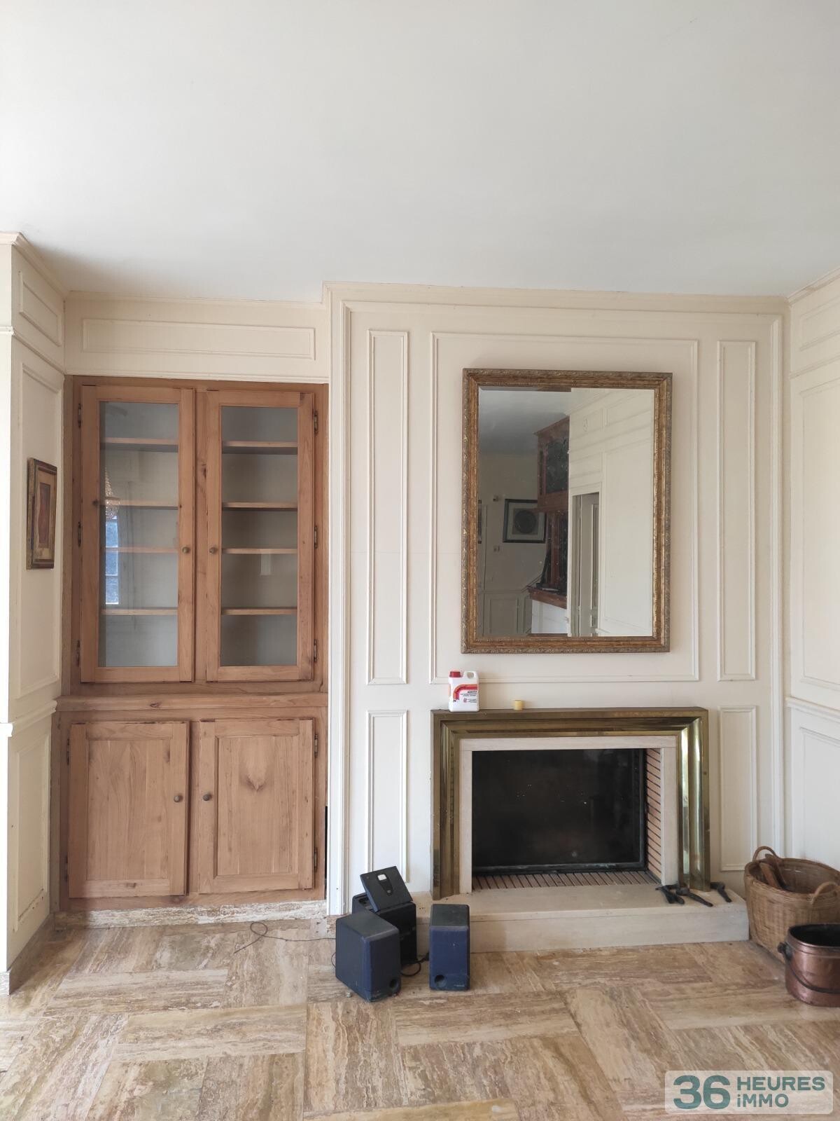 Grande villa au coeur d'un parc boisé