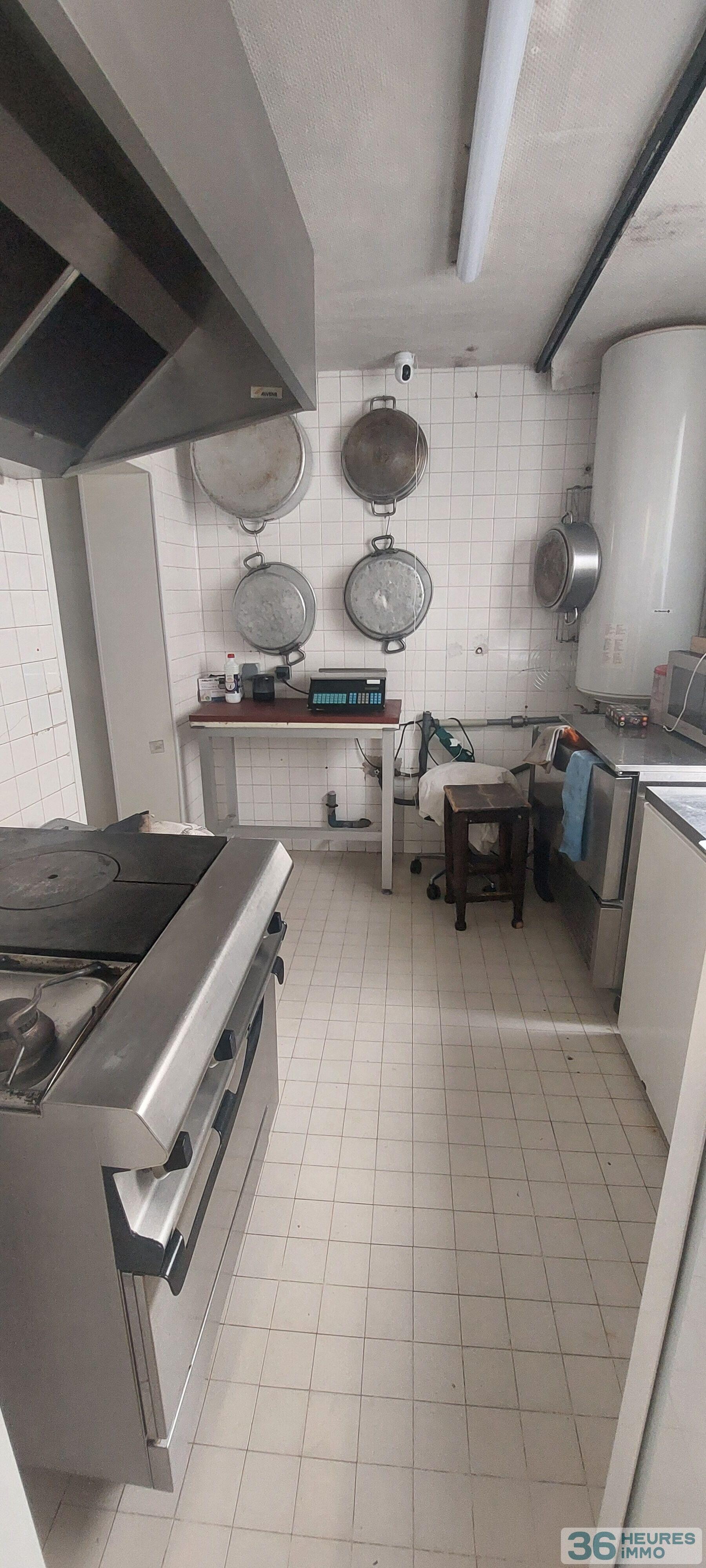 FONDS DE COMMERCE TRAITEUR/BOUCHERIE/CHARCUTERIE - FONTVIEILLE (13990)