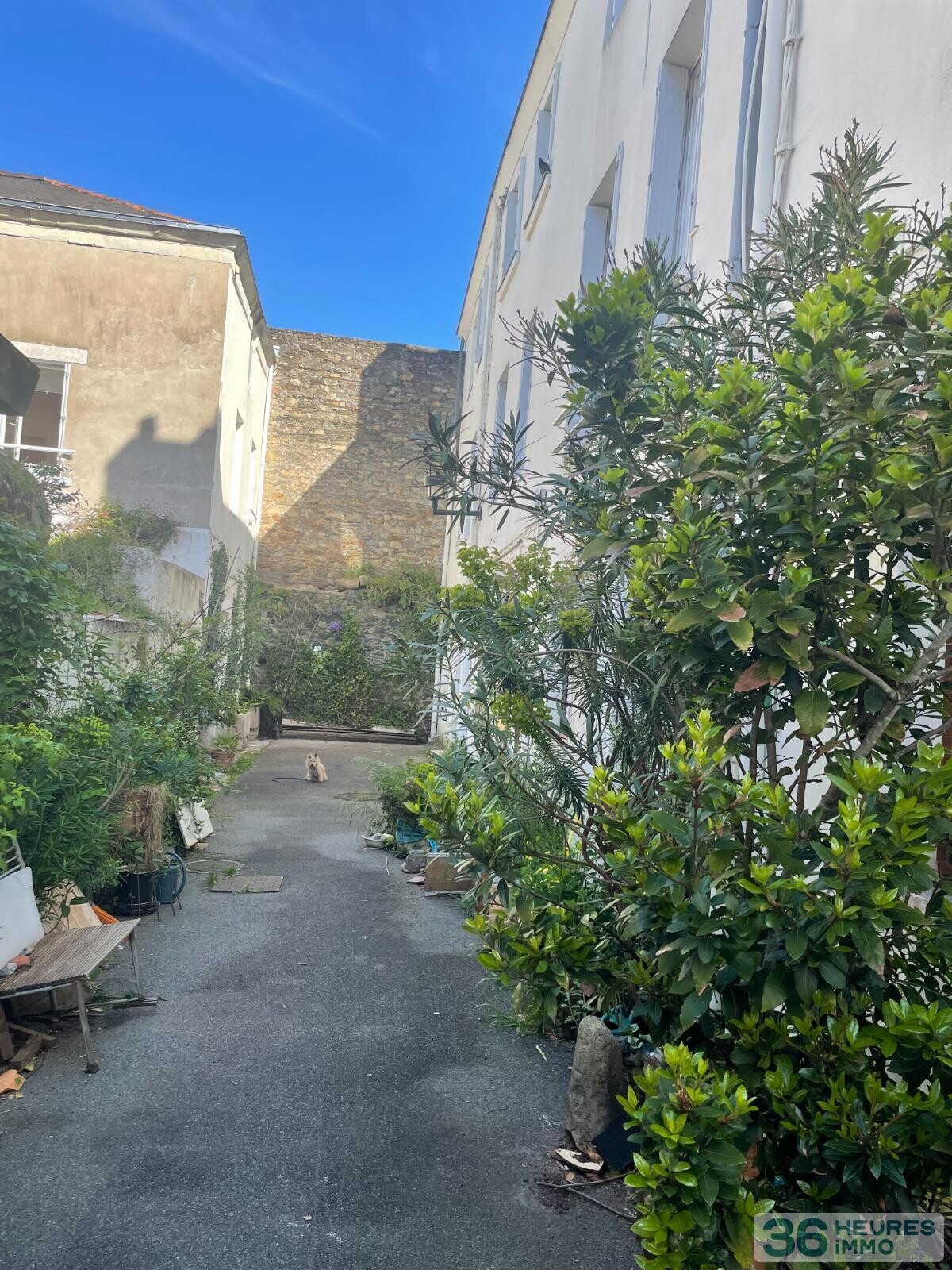 T2 hyper centre à rénover