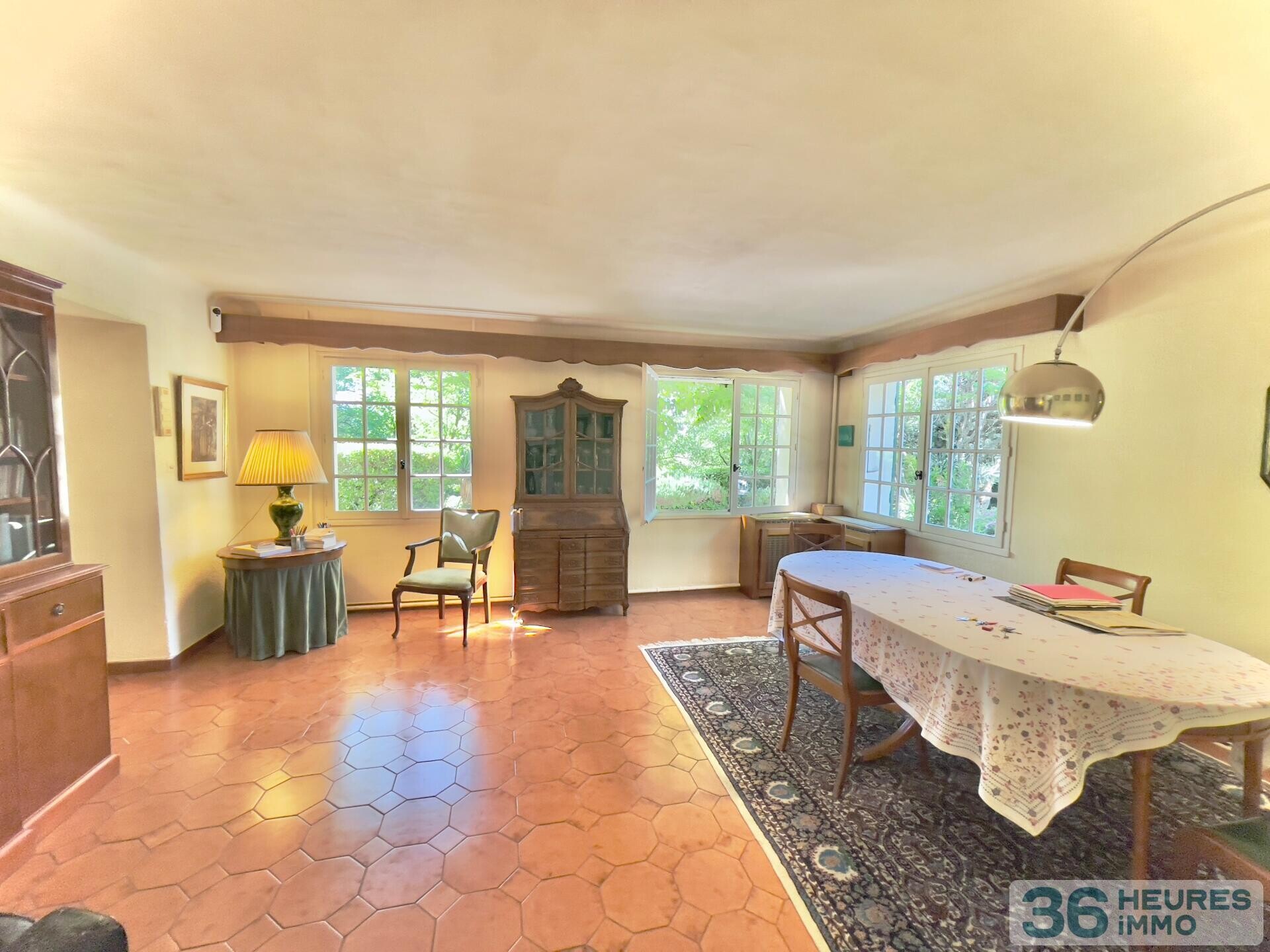 PROPRIÉTÉ AIX EST REPENTANCE 