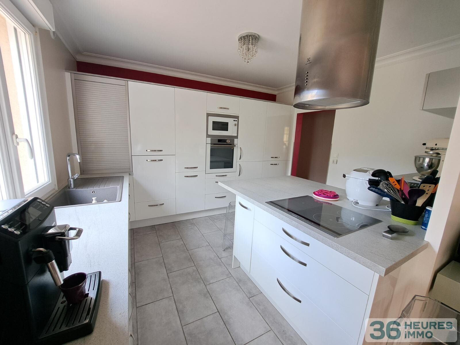 5 MIN HOPITAL - QUARTIER BOUSSINIERE - PLAIN PIED AVEC GARAGE 