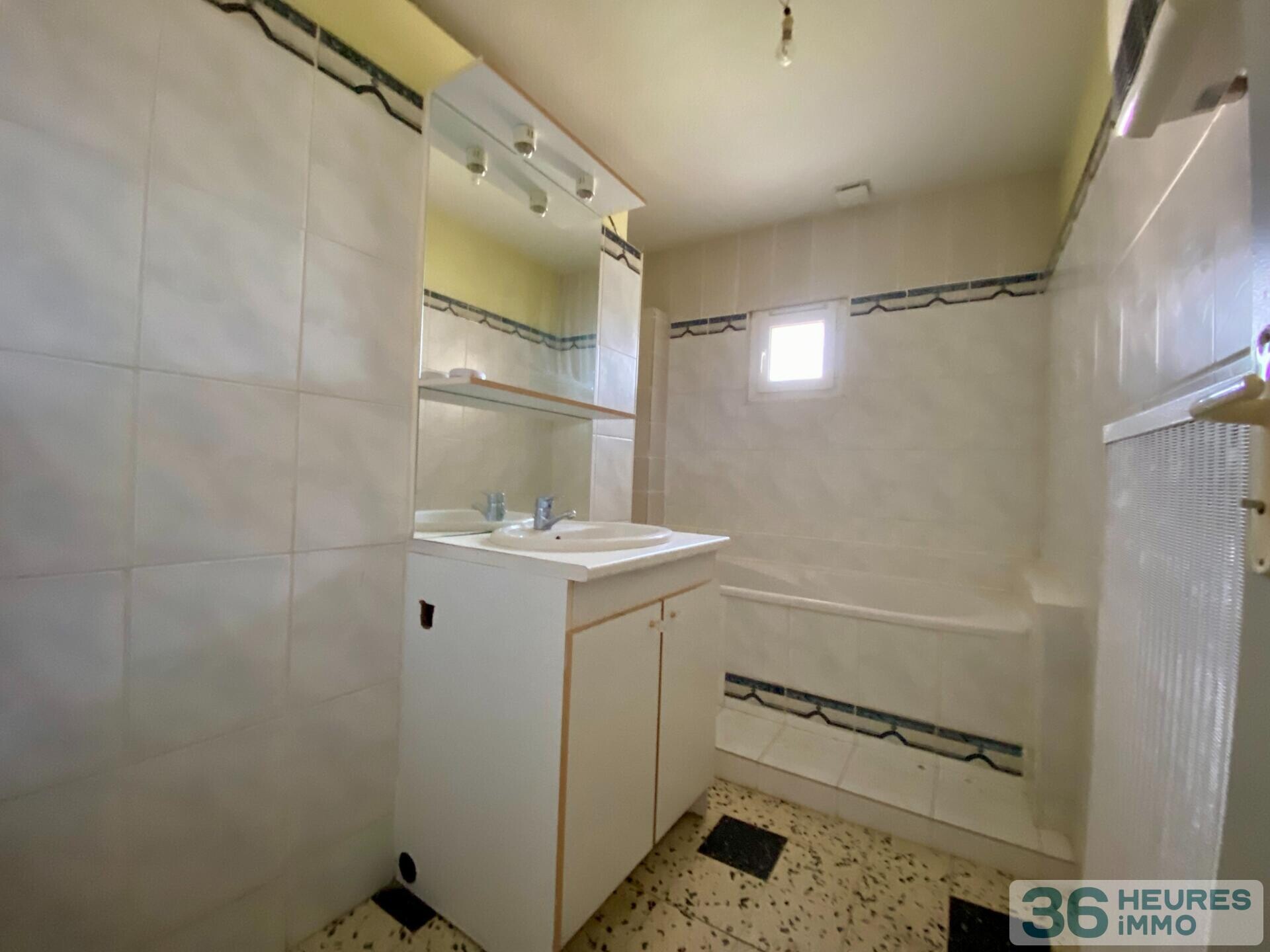 Immeuble à rénover 5 apt + terrain constructible