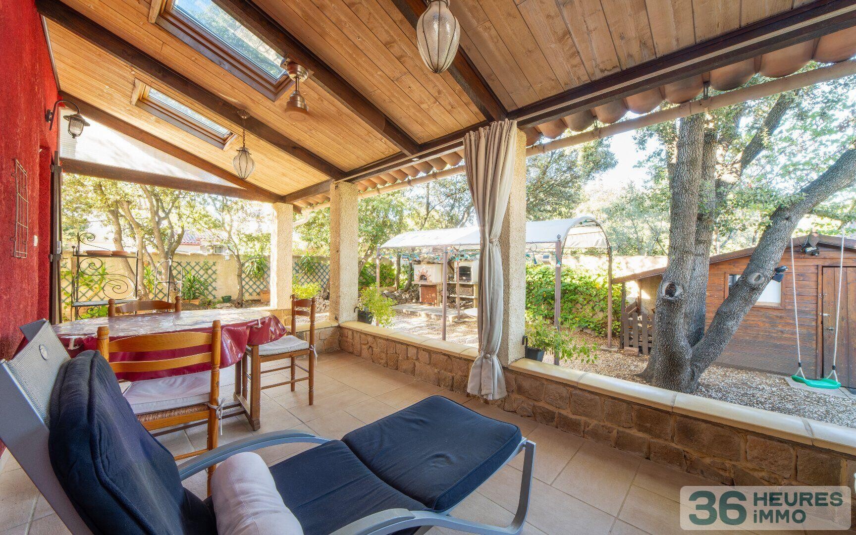 Villa T4 + Studio, contemporaine avec jardin